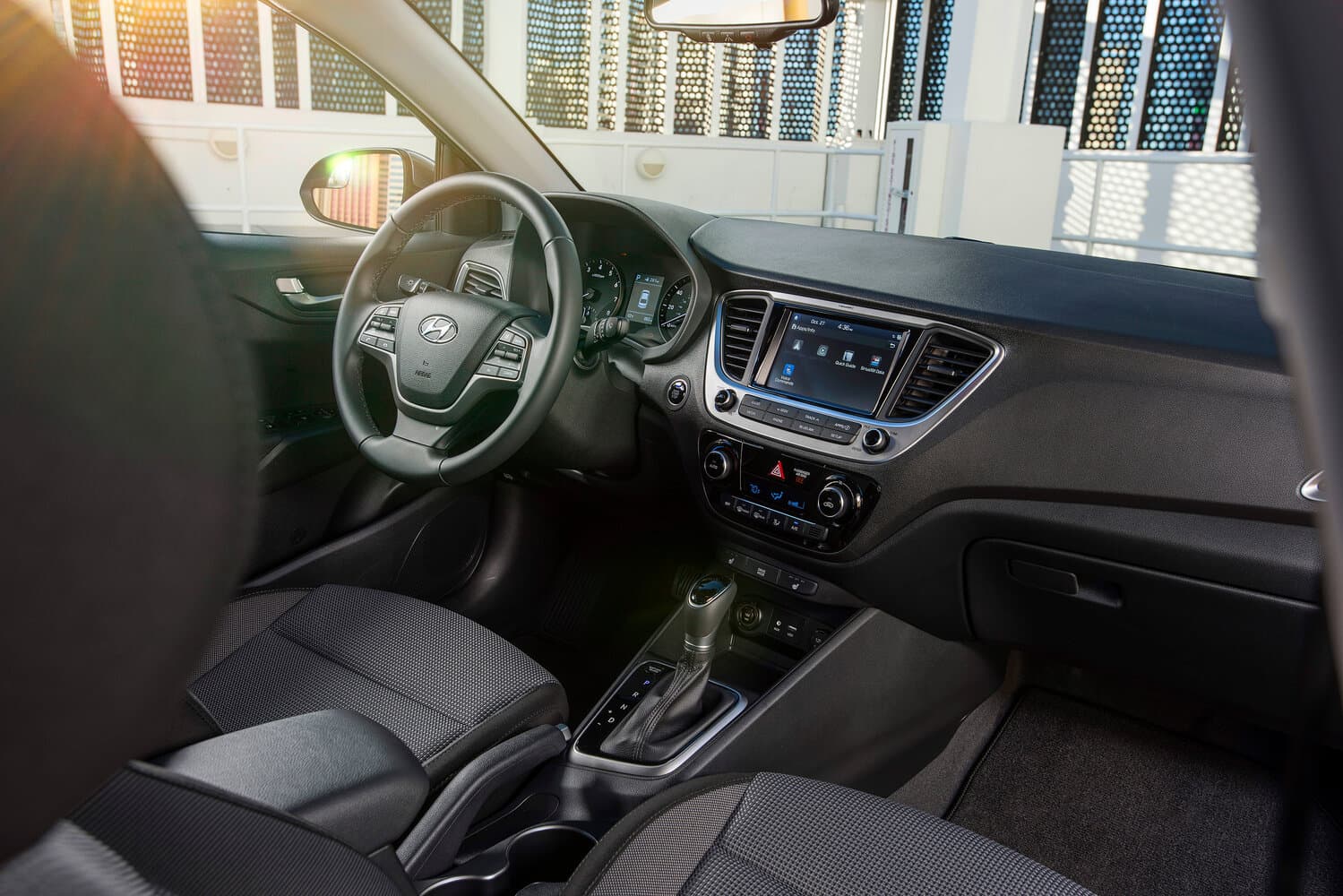 Hyundai Accent V Седан, фото 7