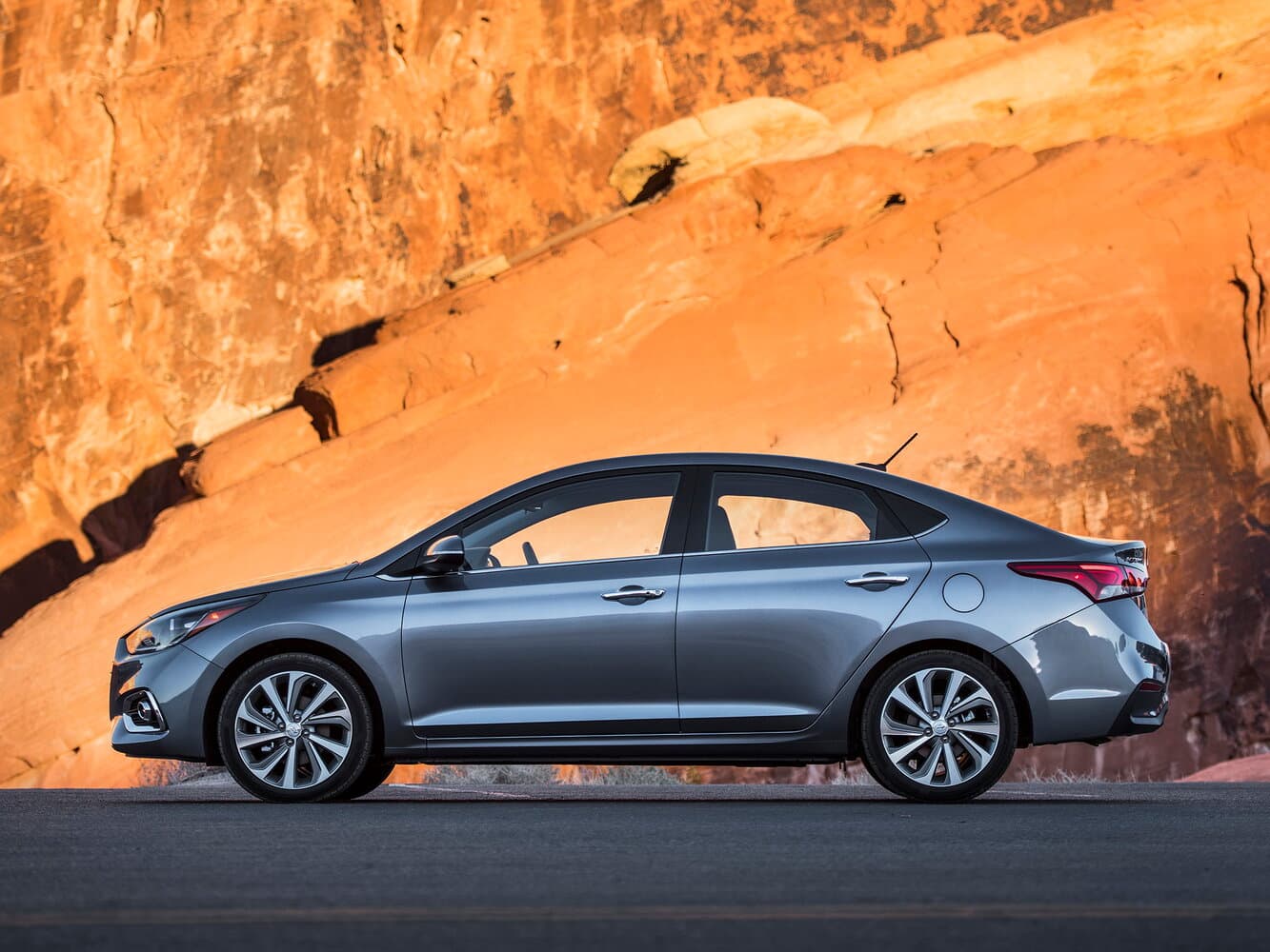 Hyundai Accent V Седан, фото 2