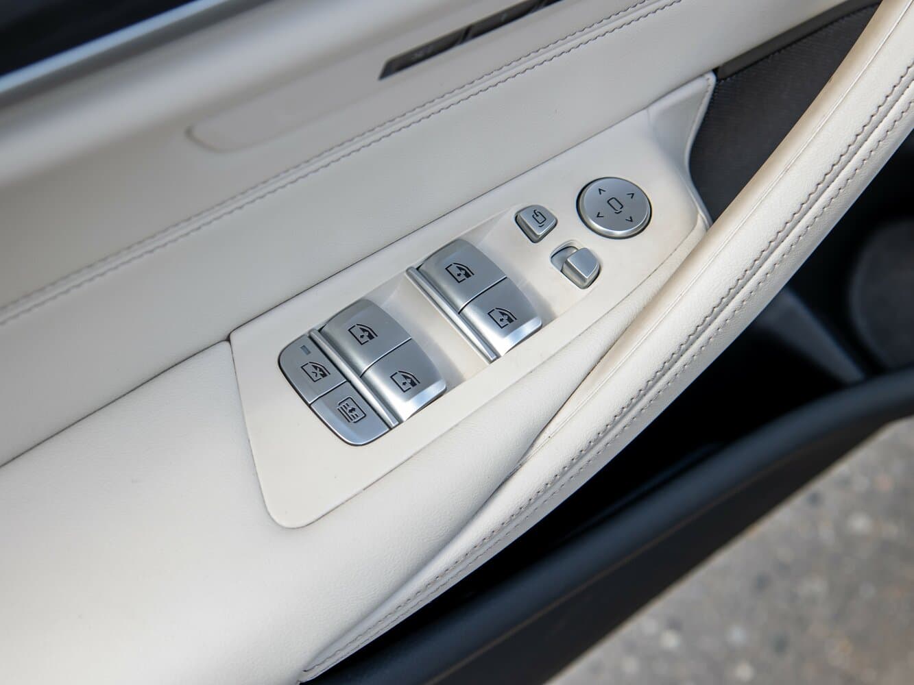 BMW 5 series VII (G30/G31) Рестайлинг Седан, фото 24