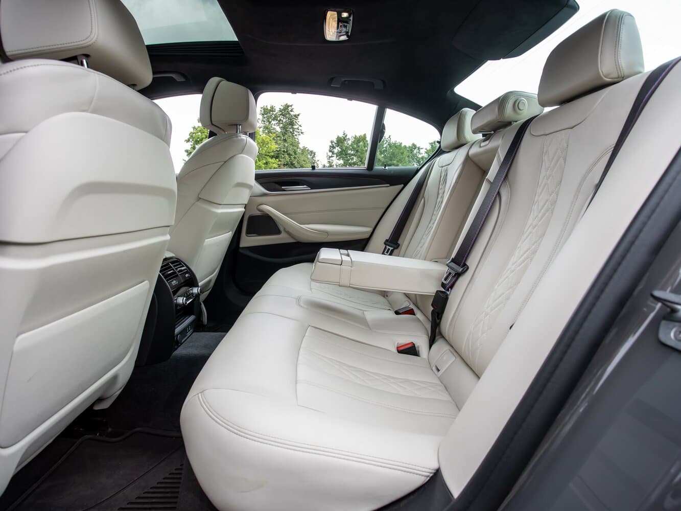 BMW 5 series VII (G30/G31) Рестайлинг Седан, фото 27