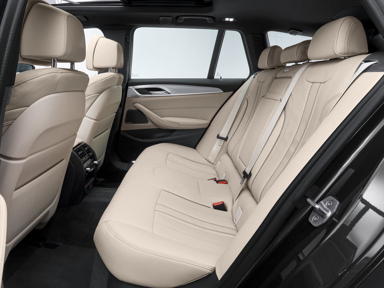 BMW 5 series VII (G30/G31) Рестайлинг Универсал 5 дв., фото 10