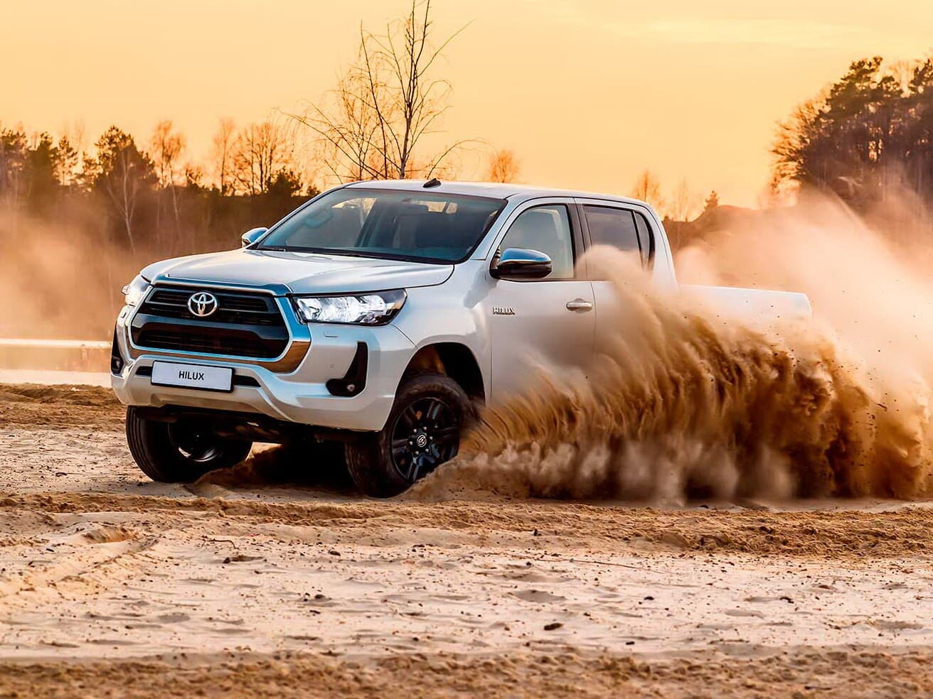 Toyota Hilux VIII Рестайлинг Пикап Двойная кабина