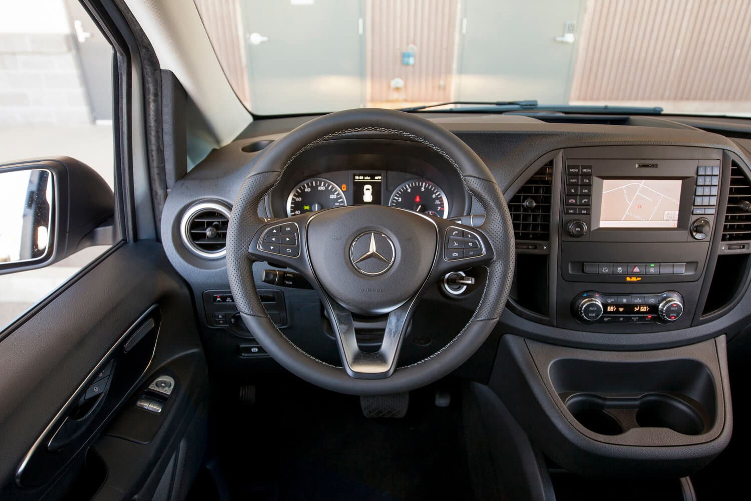 Mercedes-Benz Metris  Минивэн, фото 6