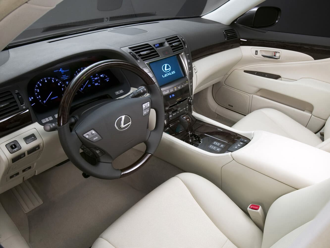 Lexus LS IV Седан, фото 10