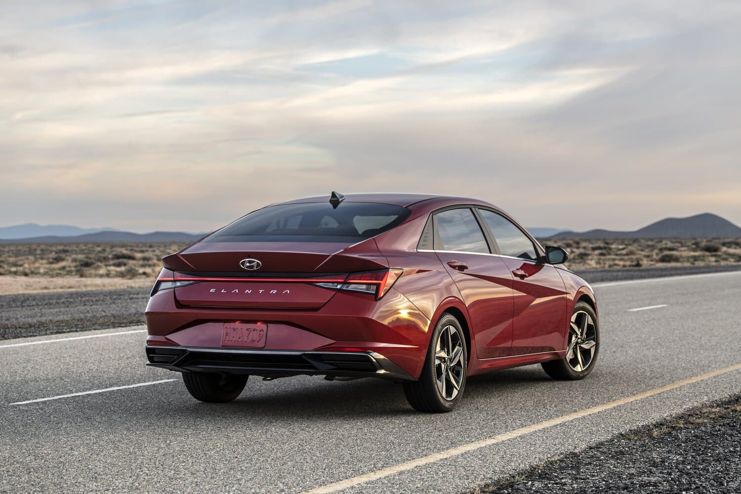 Hyundai Elantra VII (CN7) Седан, фото 5