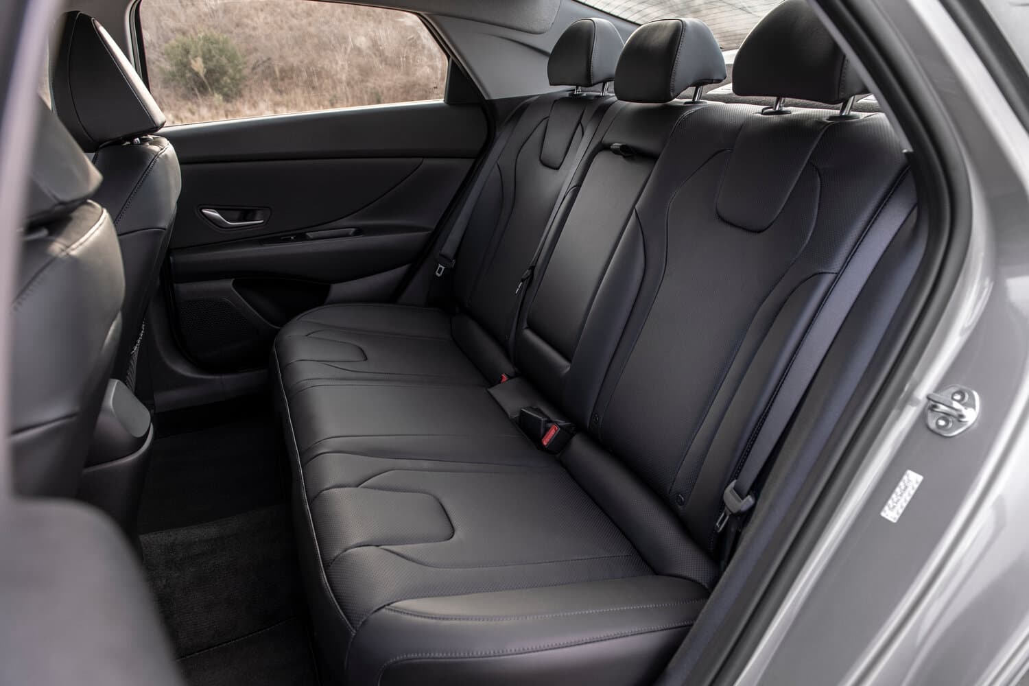 Hyundai Elantra VII (CN7) Седан, фото 10
