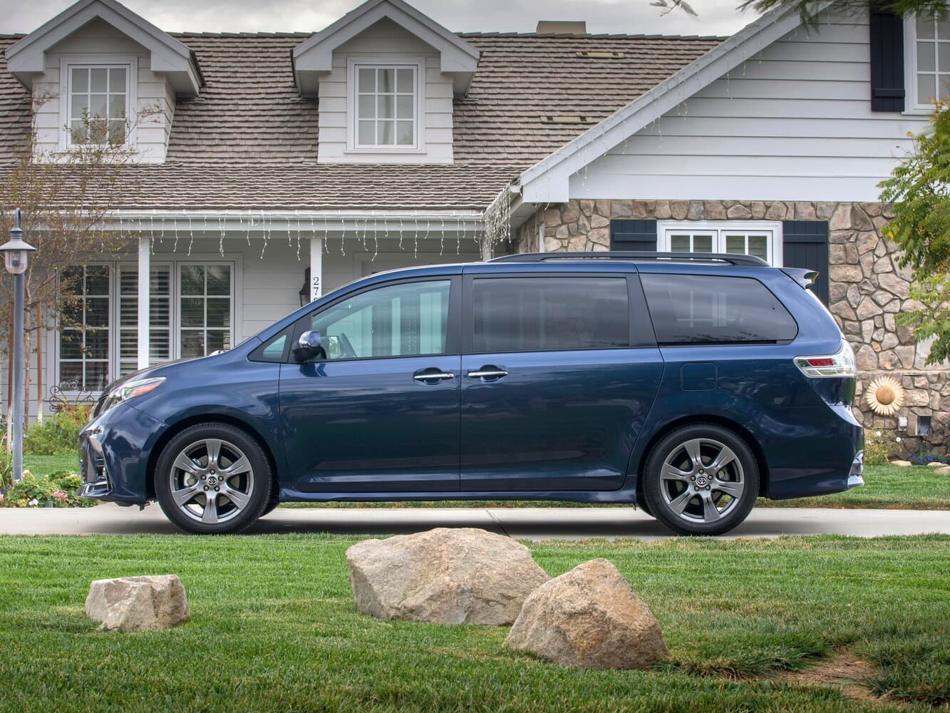 Toyota Sienna III Рестайлинг 2 Минивэн, фото 2