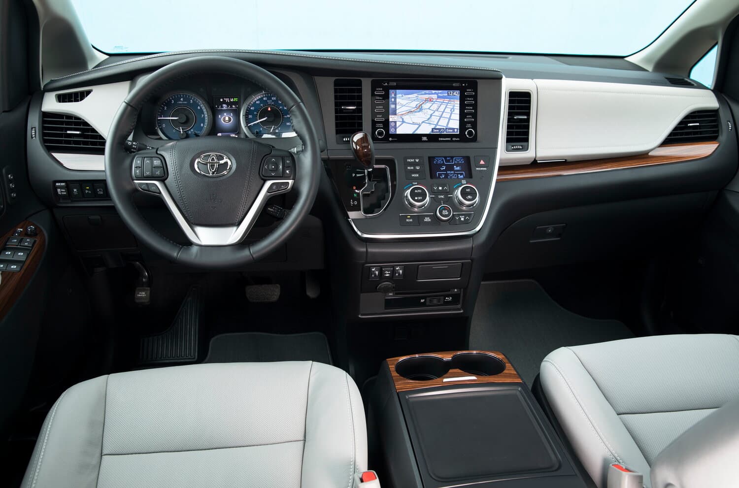 Toyota Sienna III Рестайлинг 2 Минивэн, фото 6