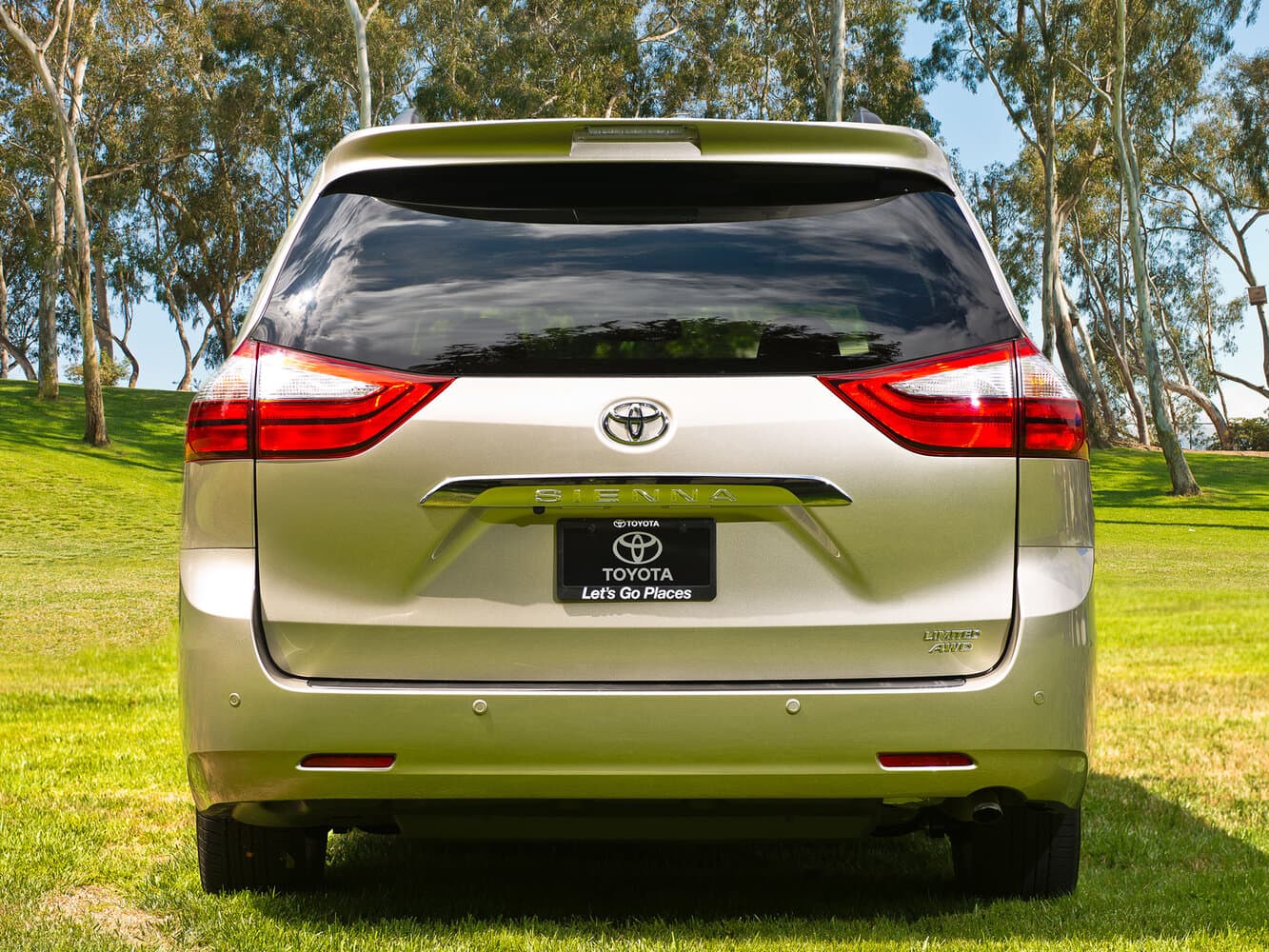 Toyota Sienna III Рестайлинг Минивэн, фото 4