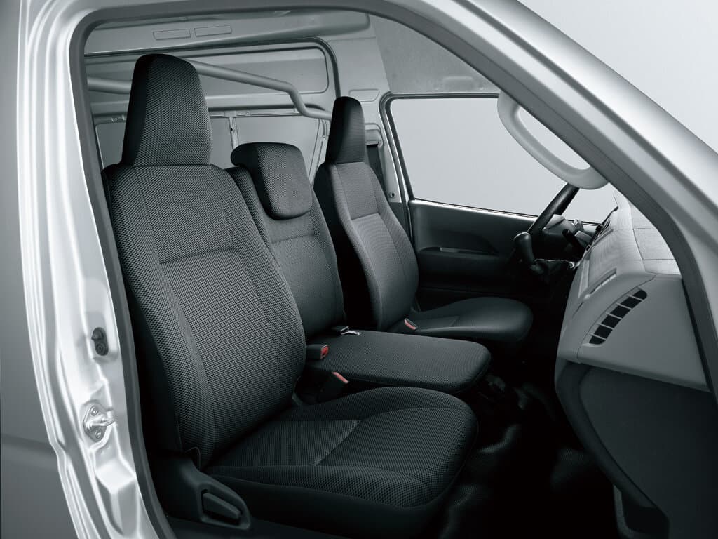 Toyota HiAce H200 Фургон, фото 5