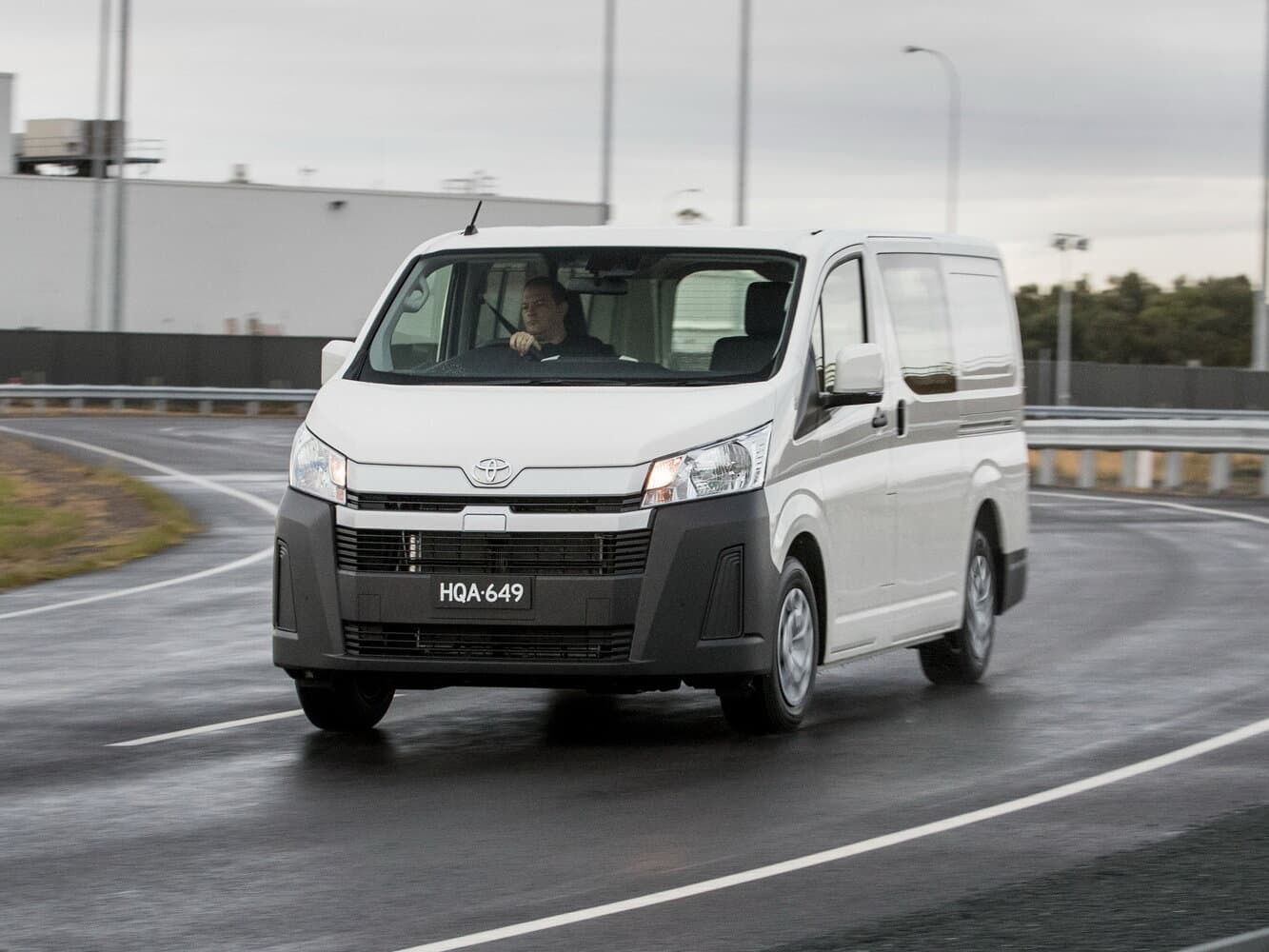 Toyota HiAce H300 Фургон, фото 3