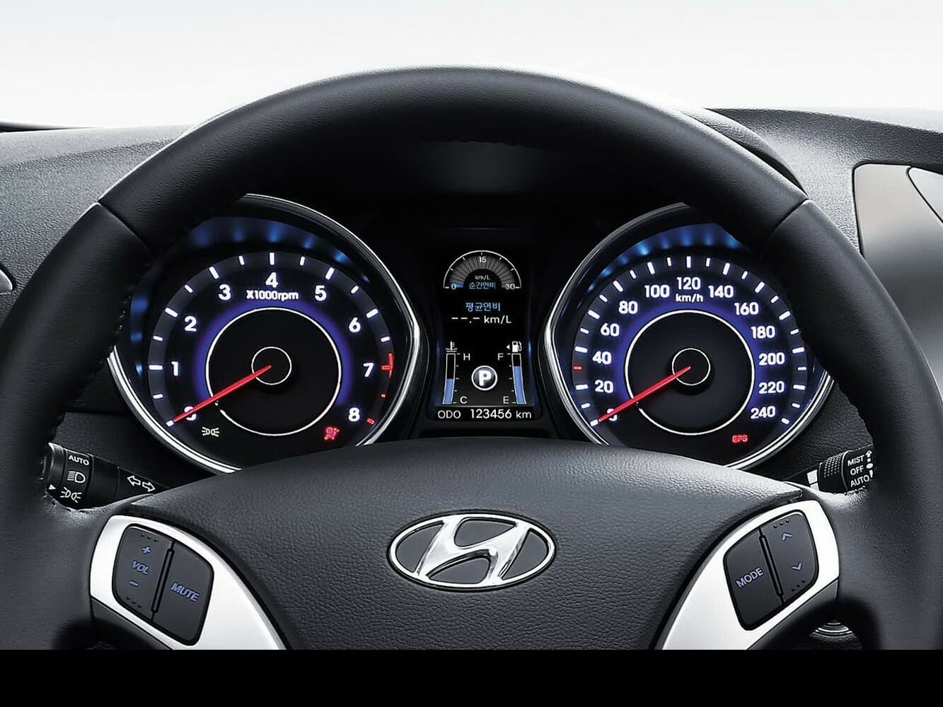 Hyundai Avante V Купе, фото 5