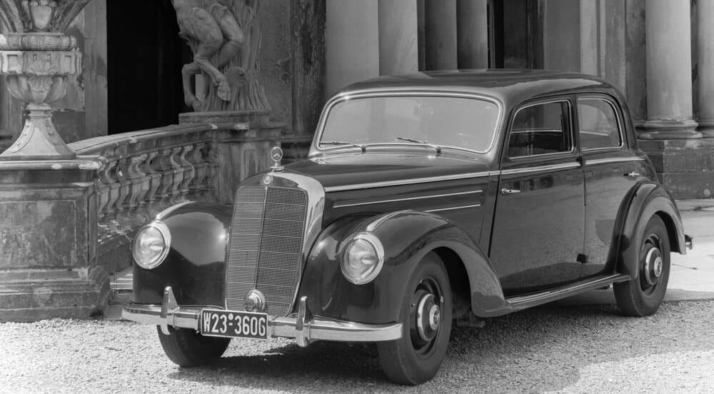 Mercedes-Benz 220 (W187)  Седан, фото 3