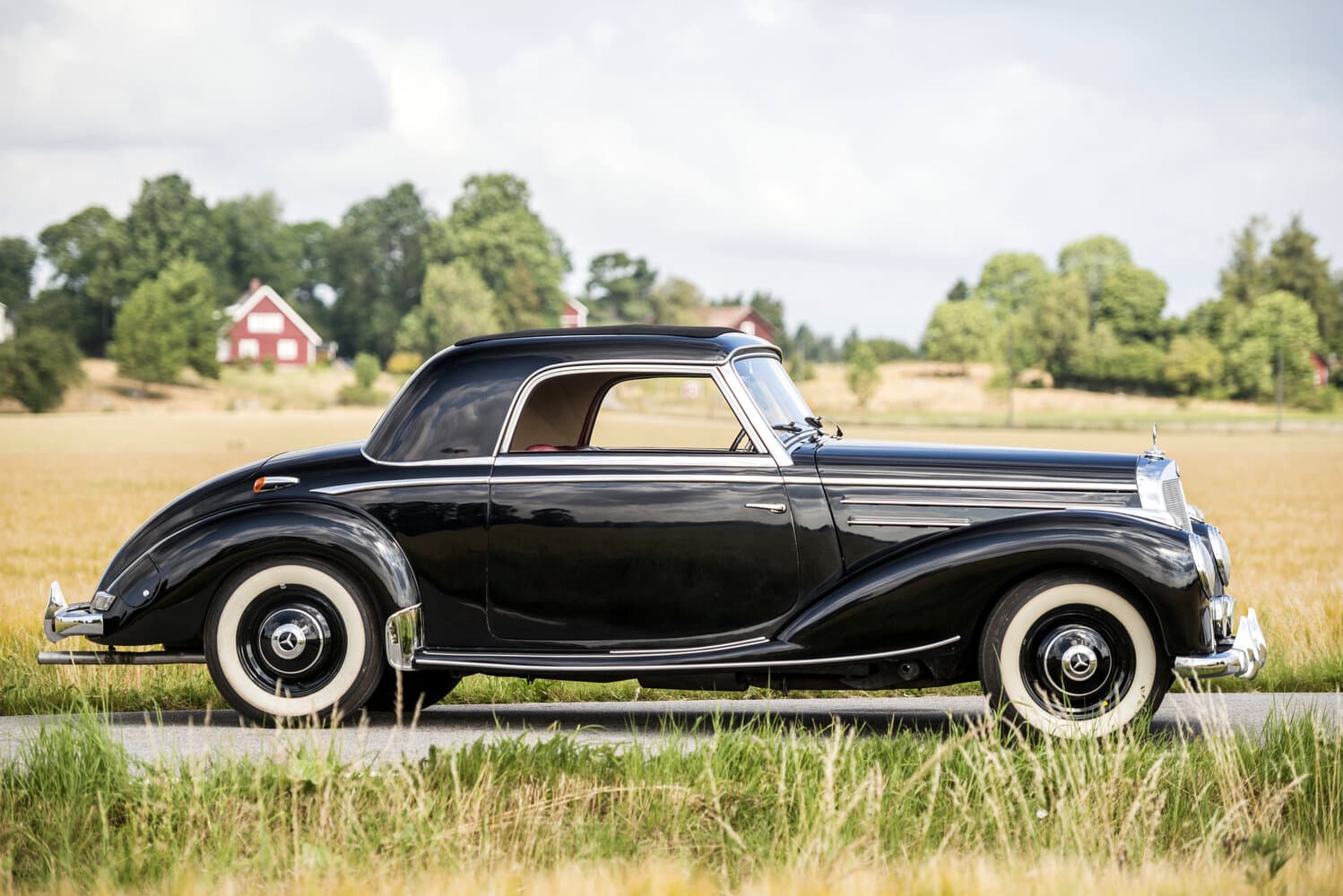 Mercedes-Benz 220 (W187)