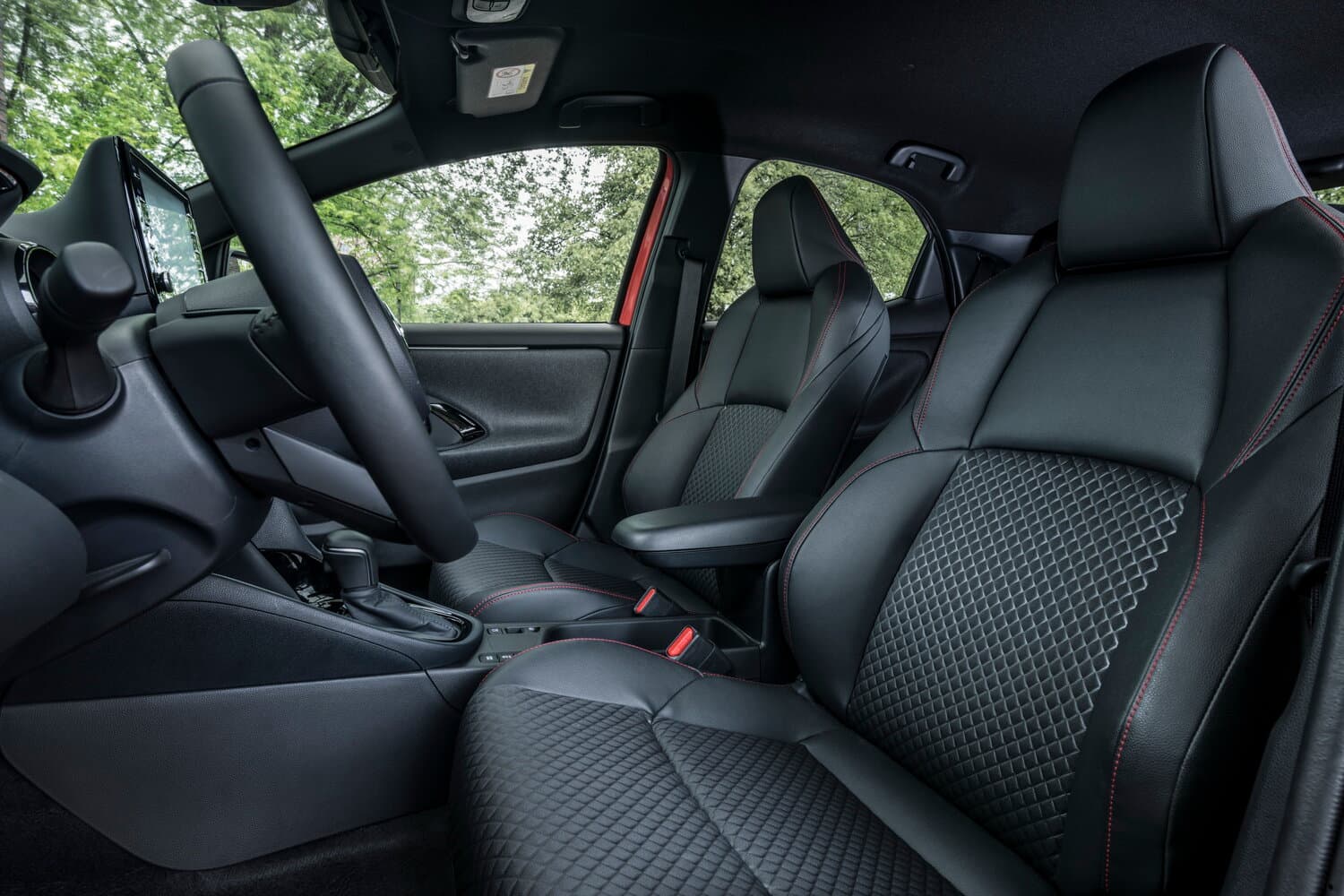 Toyota Yaris IV Хэтчбек 5 дв., фото 11