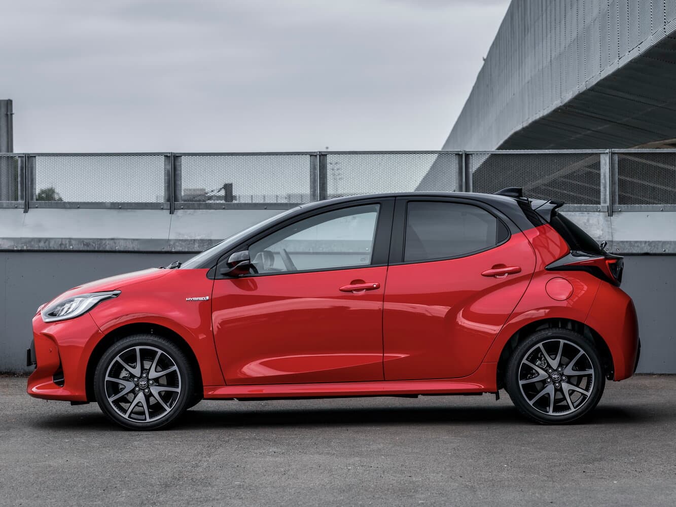 Toyota Yaris IV Хэтчбек 5 дв., фото 2
