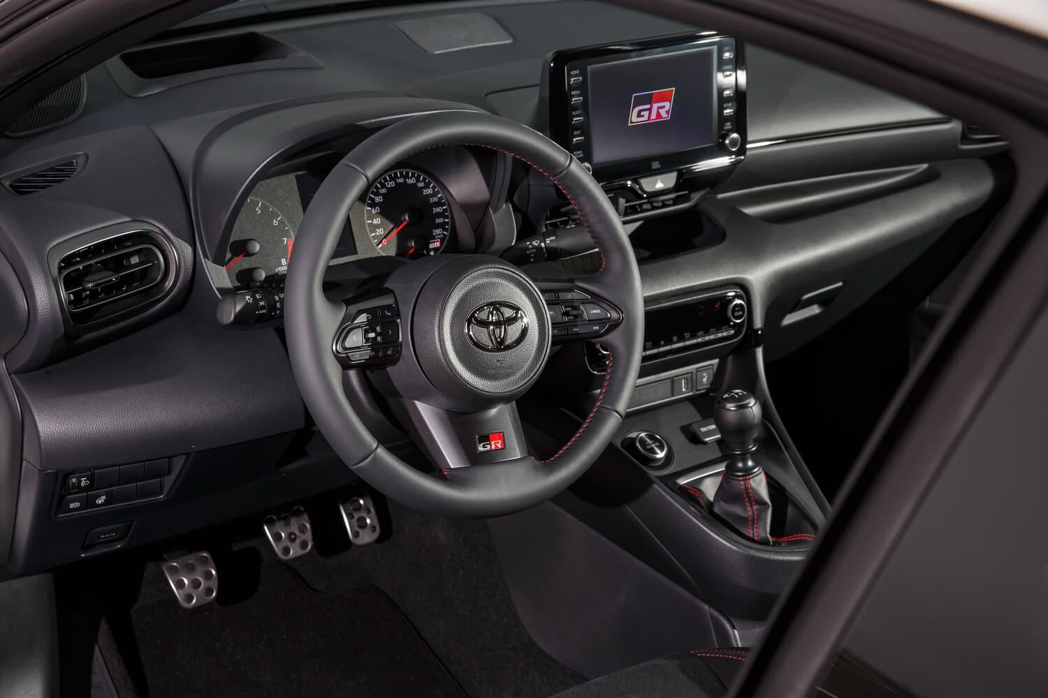 Toyota Yaris IV Хэтчбек 3 дв. GR, фото 7