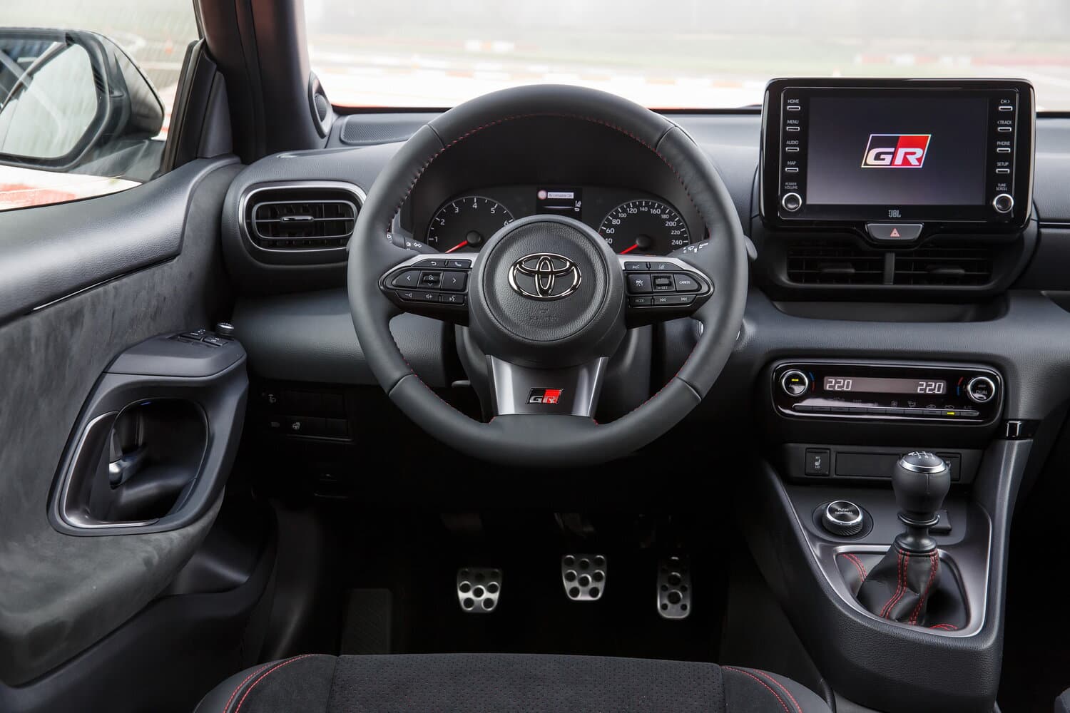 Toyota Yaris IV Хэтчбек 3 дв. GR, фото 9
