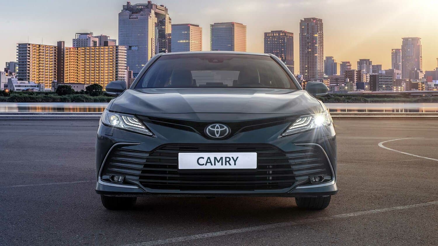 Toyota Camry VIII (XV70) Рестайлинг Седан, фото 3