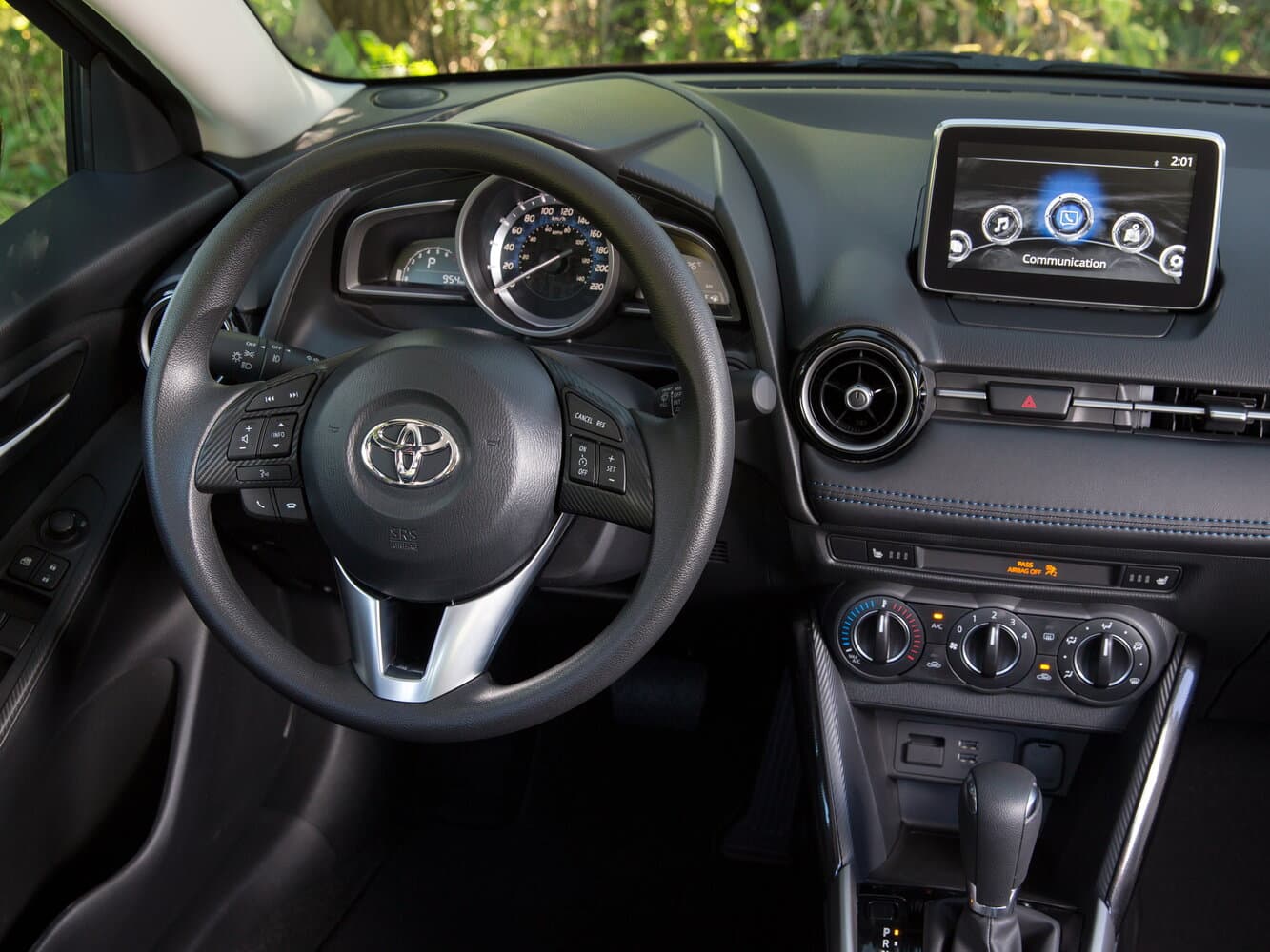 Toyota Yaris DJ/DL Седан, фото 7