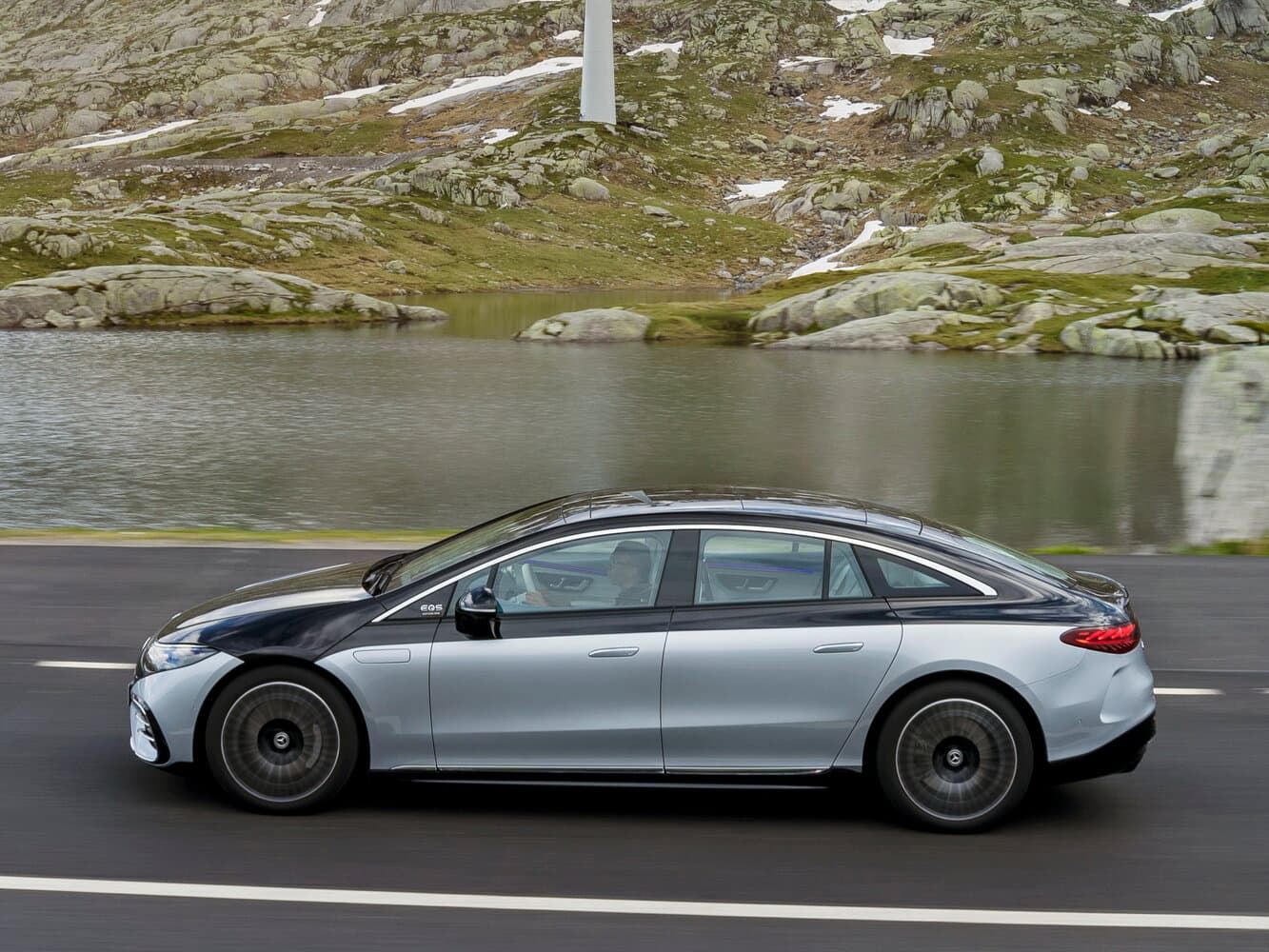 Mercedes-Benz EQS Лифтбек, фото 2