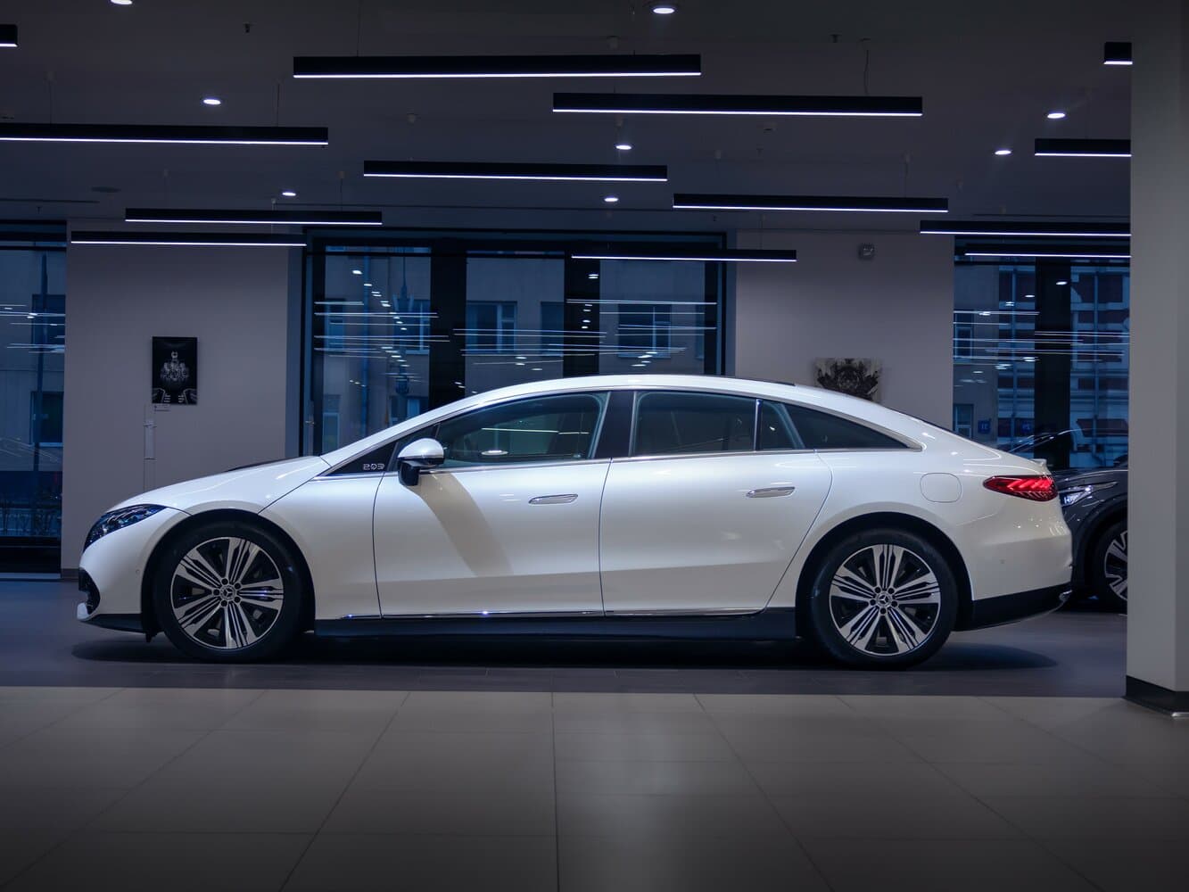 Mercedes-Benz EQS Лифтбек, фото 20