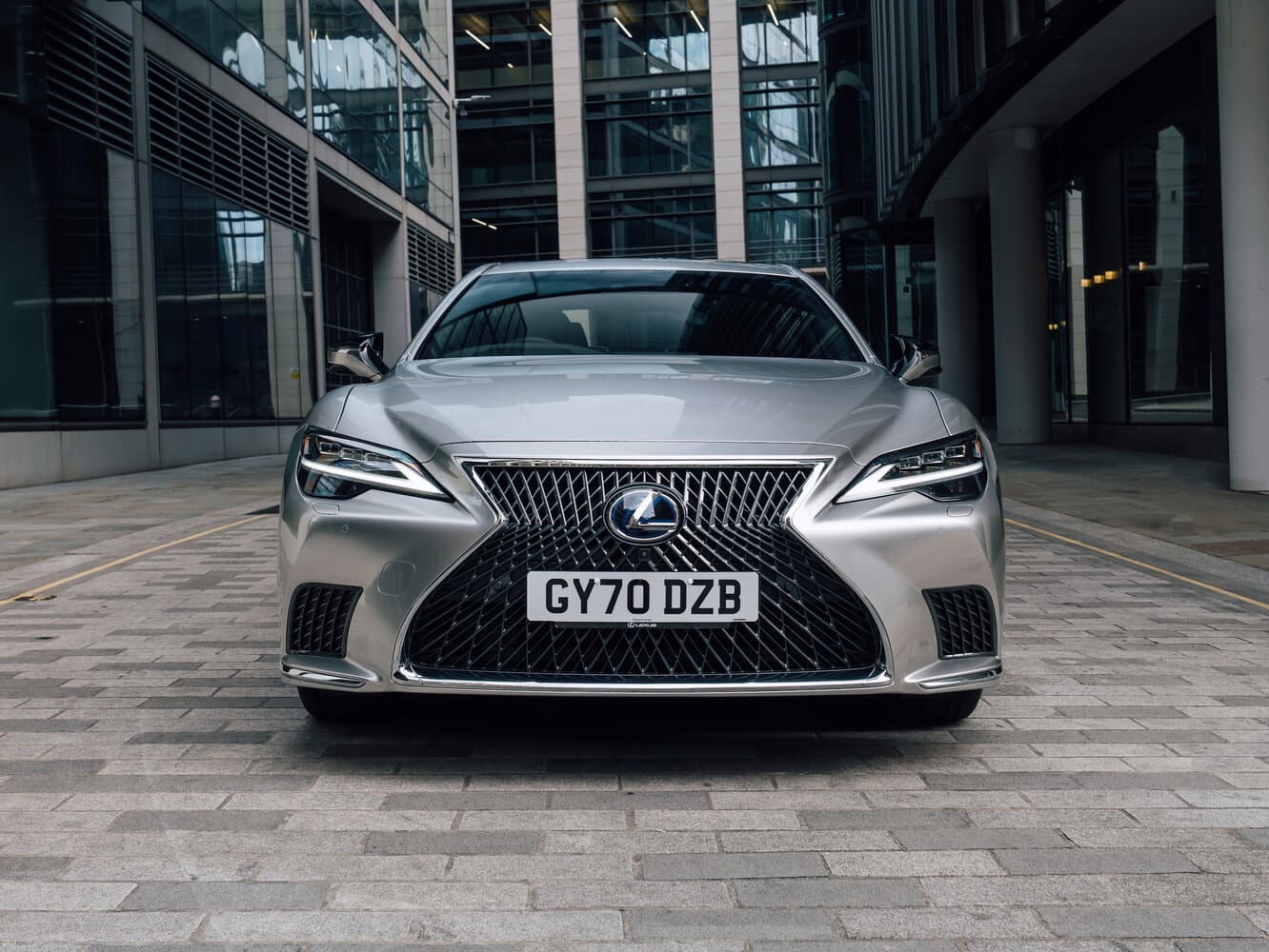Lexus LS V Рестайлинг Седан, фото 3