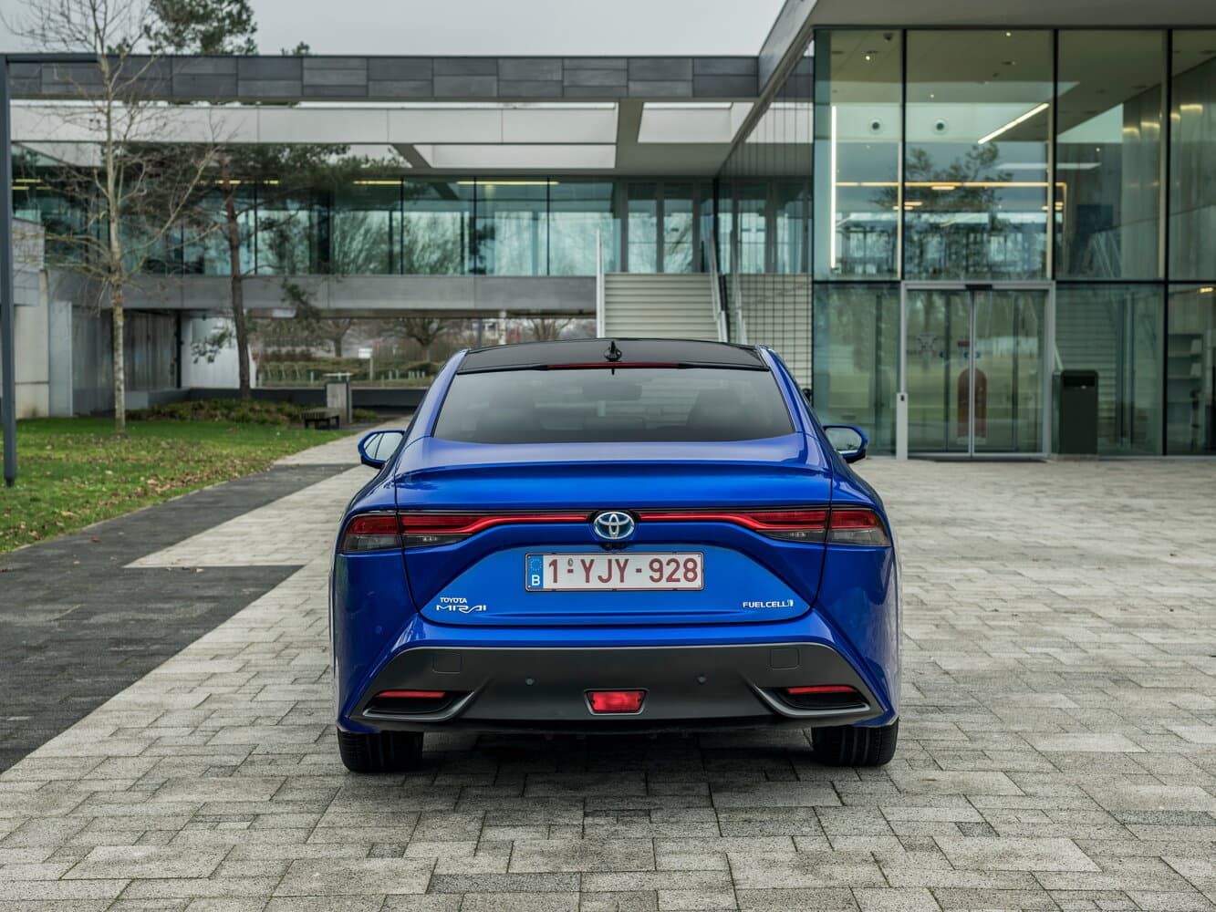 Toyota Mirai II Седан, фото 4