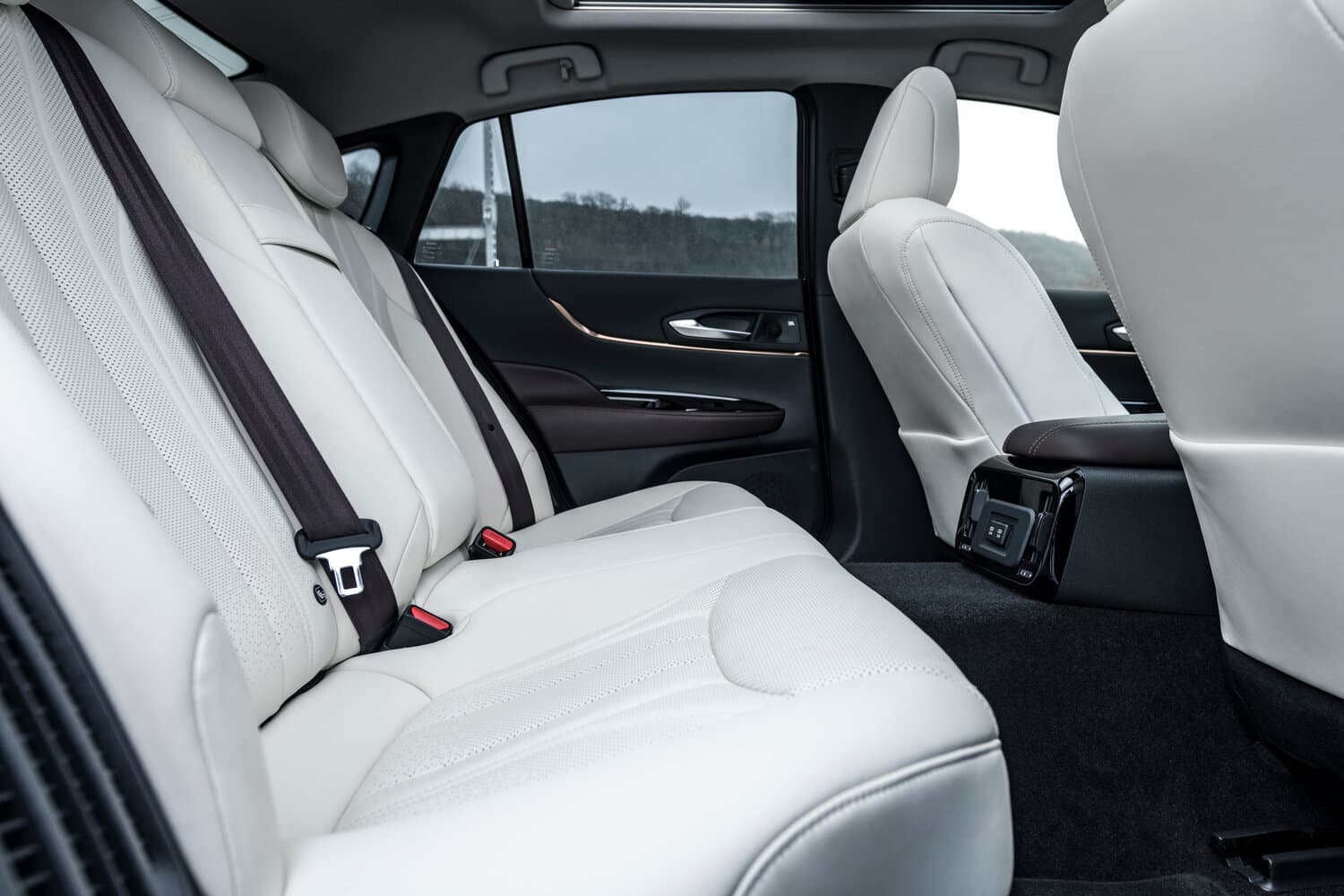 Toyota Mirai II Седан, фото 11