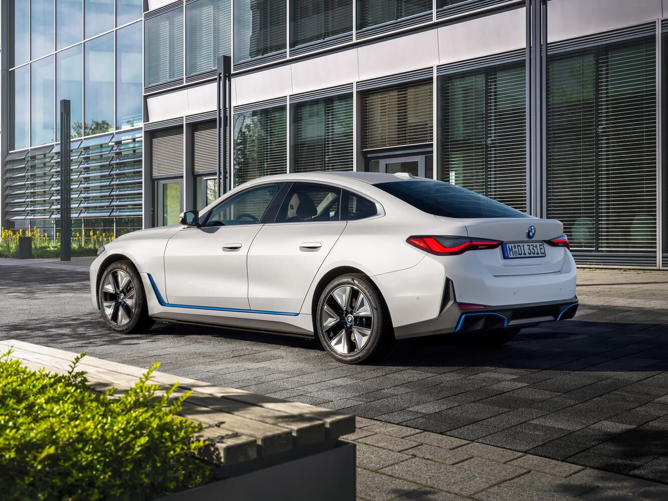 BMW i4 G26 Лифтбек, фото 5