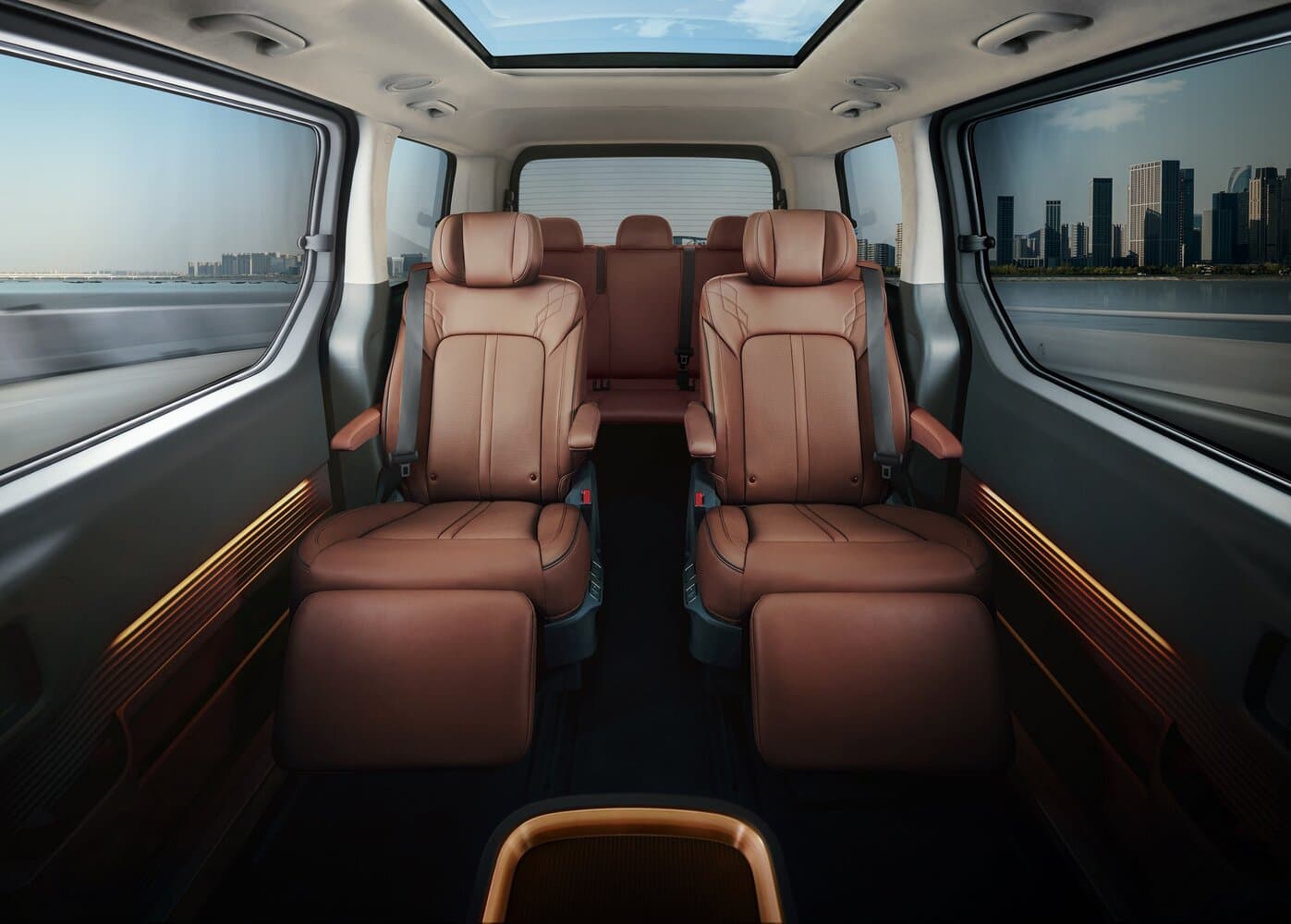Hyundai Staria  Минивэн, фото 11
