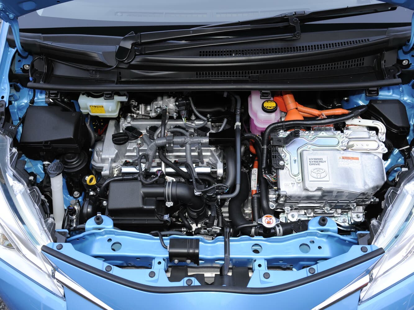 Toyota Vitz III (XP130) Рестайлинг 2 Хэтчбек 5 дв., фото 10