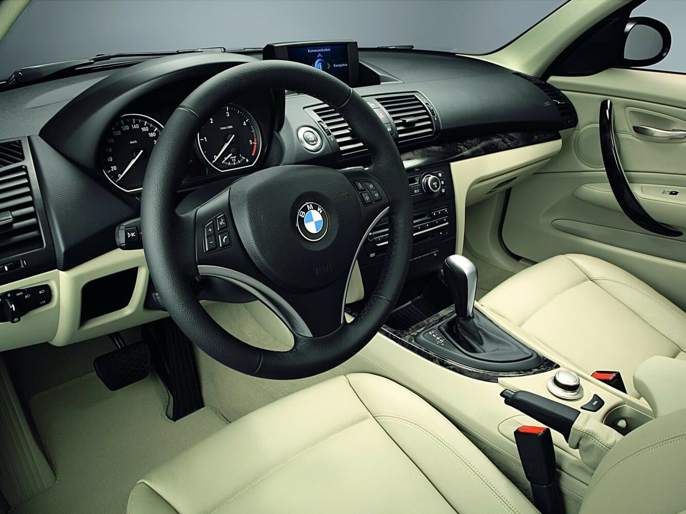 BMW 1 series I (E81/E82/E87/E88) Рестайлинг Хэтчбек 5 дв., фото 10