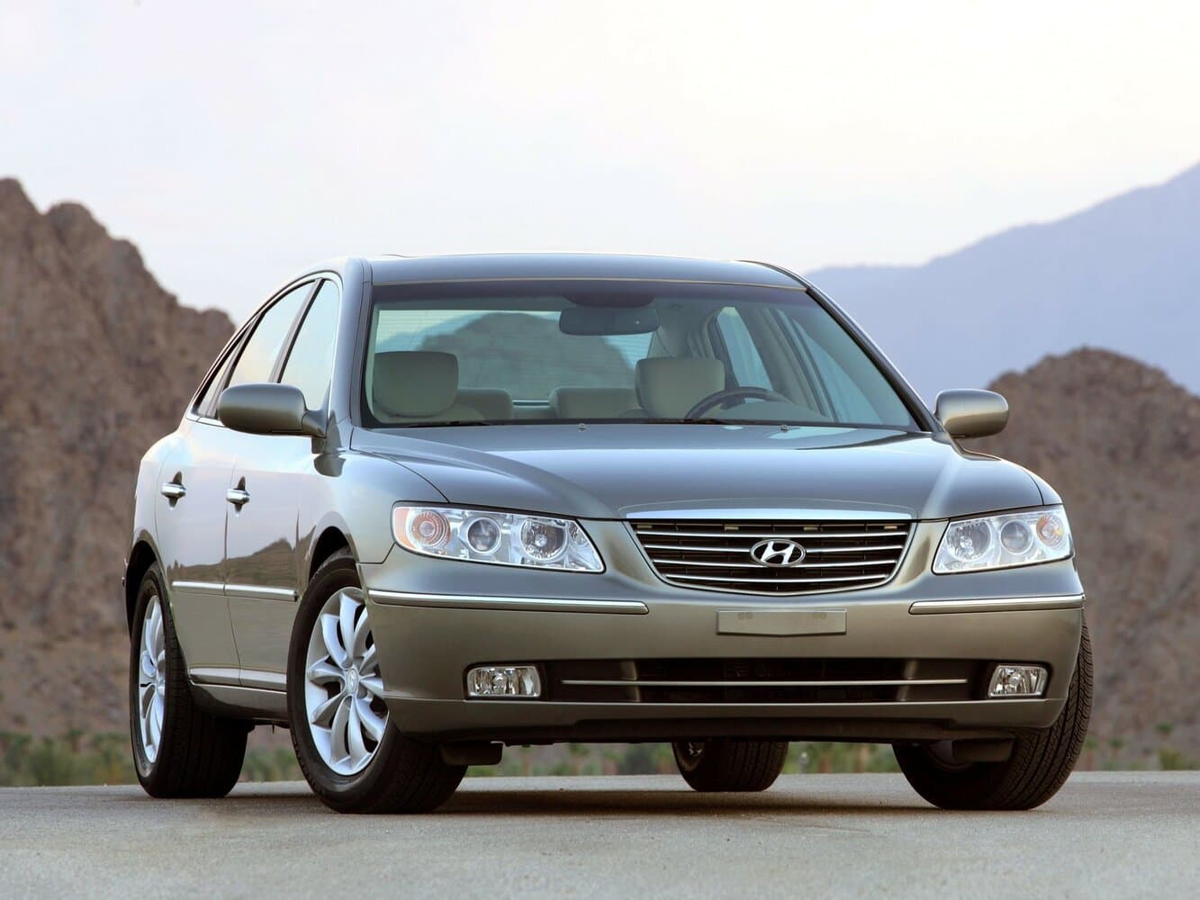 Hyundai Grandeur IV Седан, фото 3
