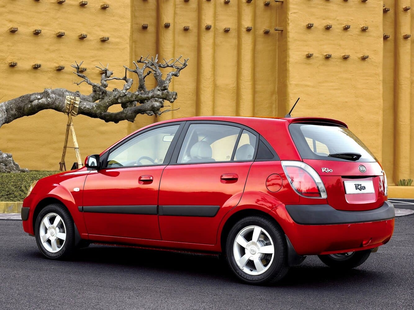 Kia Rio II Хэтчбек 5 дв., фото 5