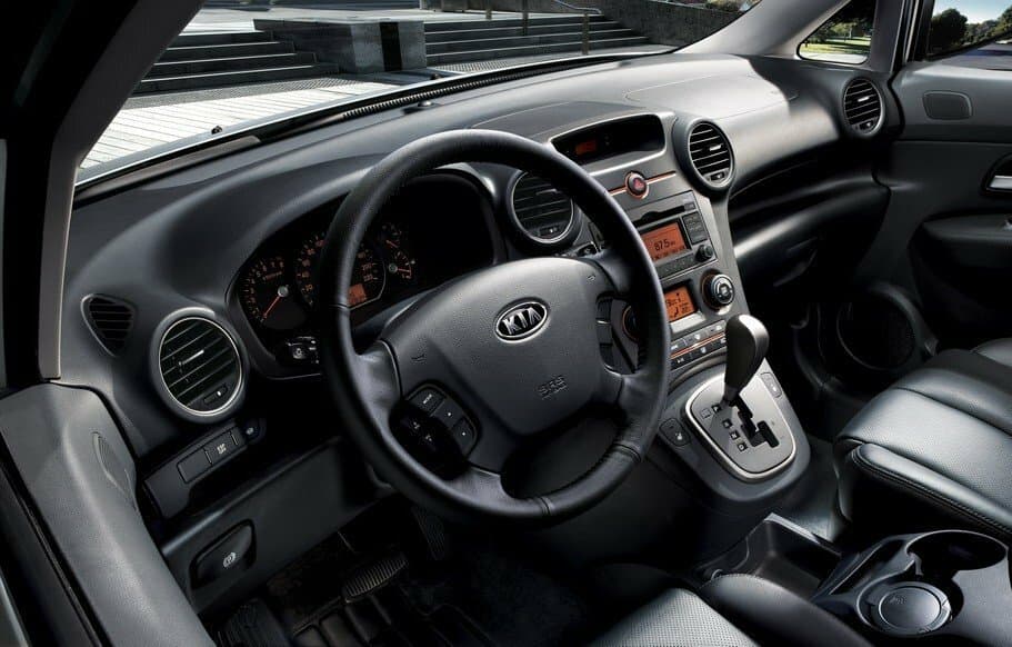 Kia Carens II (UN) Компактвэн, фото 10