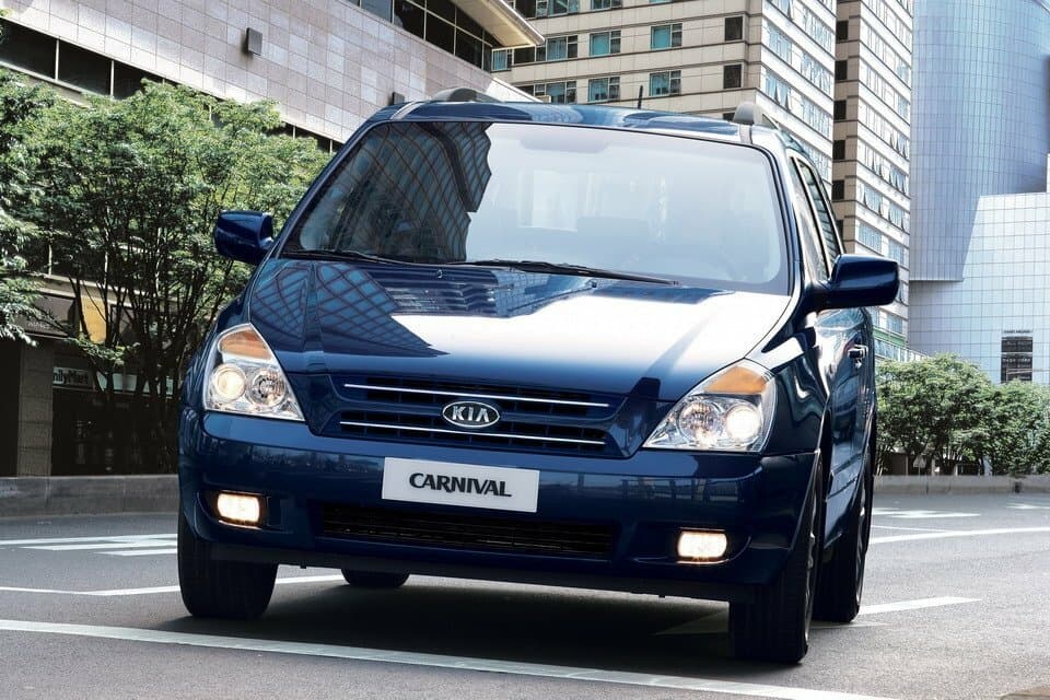 Kia Carnival II Минивэн, фото 2