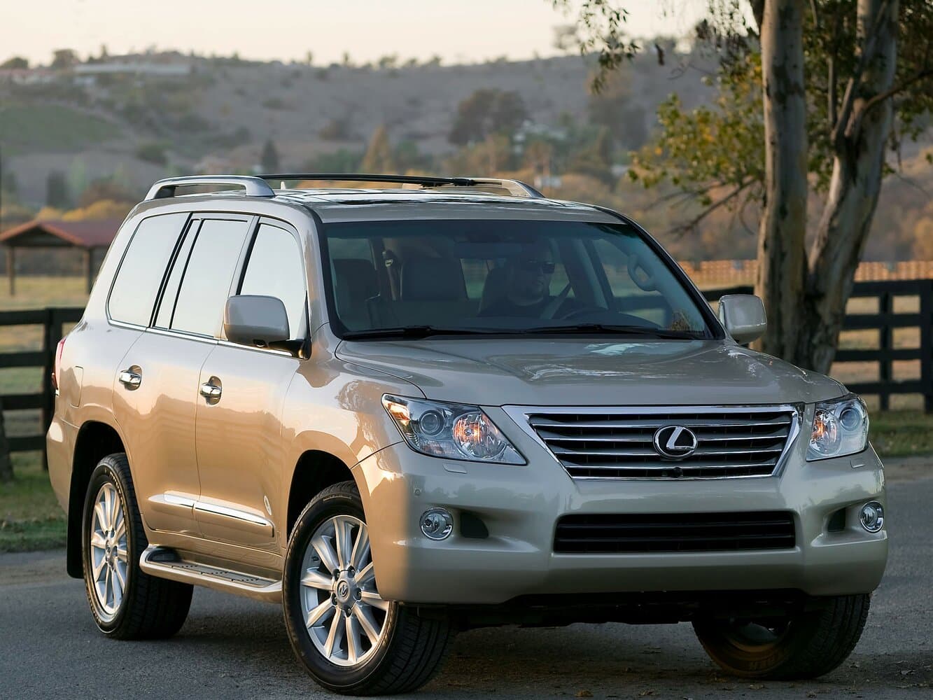 Lexus LX III Внедорожник 5 дв., фото 3