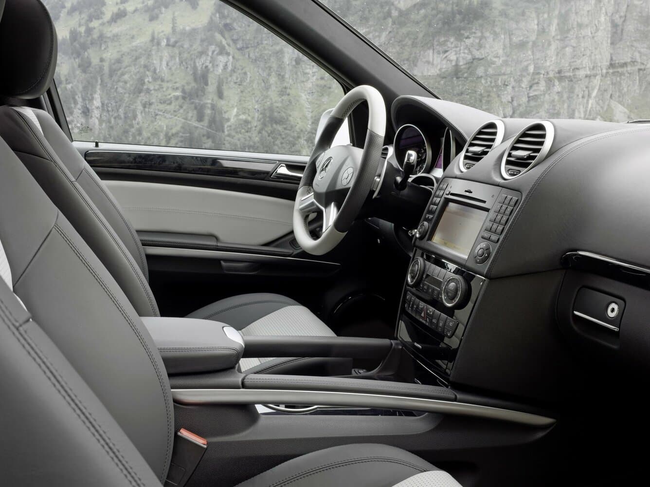 Mercedes-Benz M-Class AMG II (W164) Рестайлинг Внедорожник 5 дв., фото 7