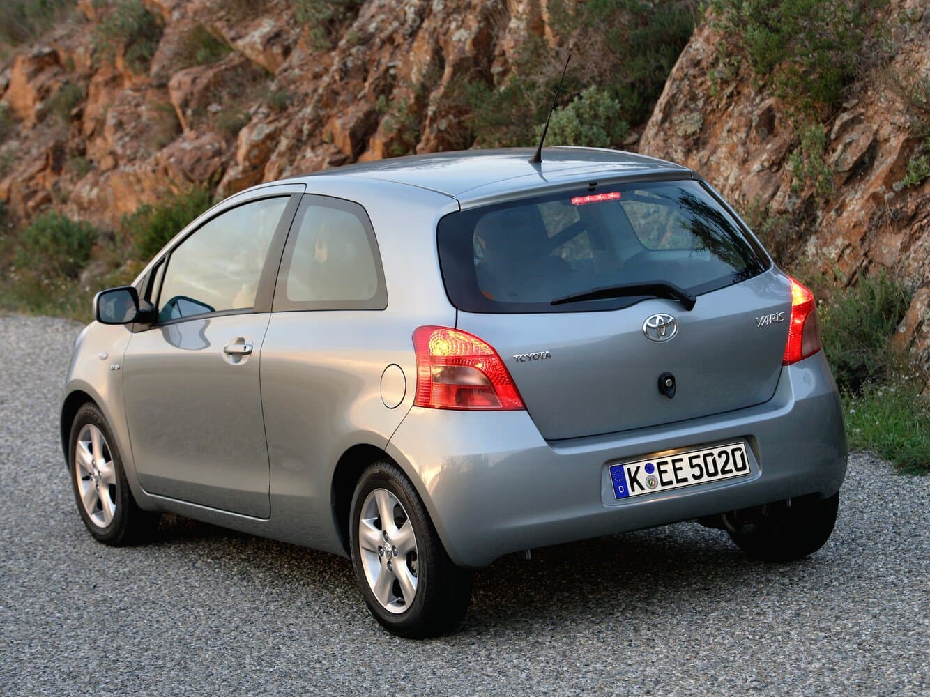 Toyota Yaris II Хэтчбек 3 дв., фото 5