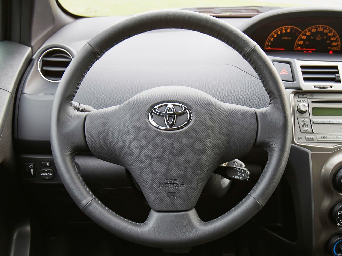 Toyota Yaris II Хэтчбек 5 дв., фото 8