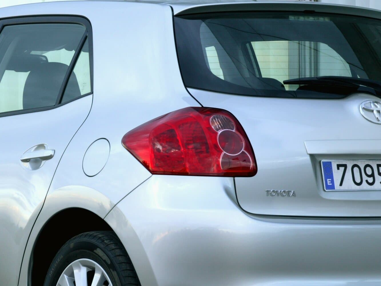 Toyota Auris I Хэтчбек 5 дв., фото 16