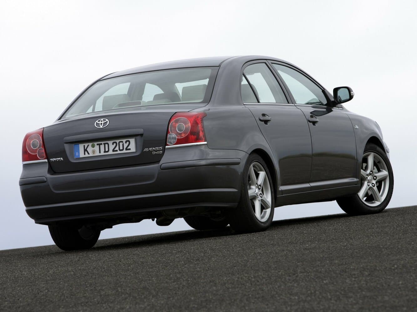Toyota Avensis II Рестайлинг Седан, фото 5
