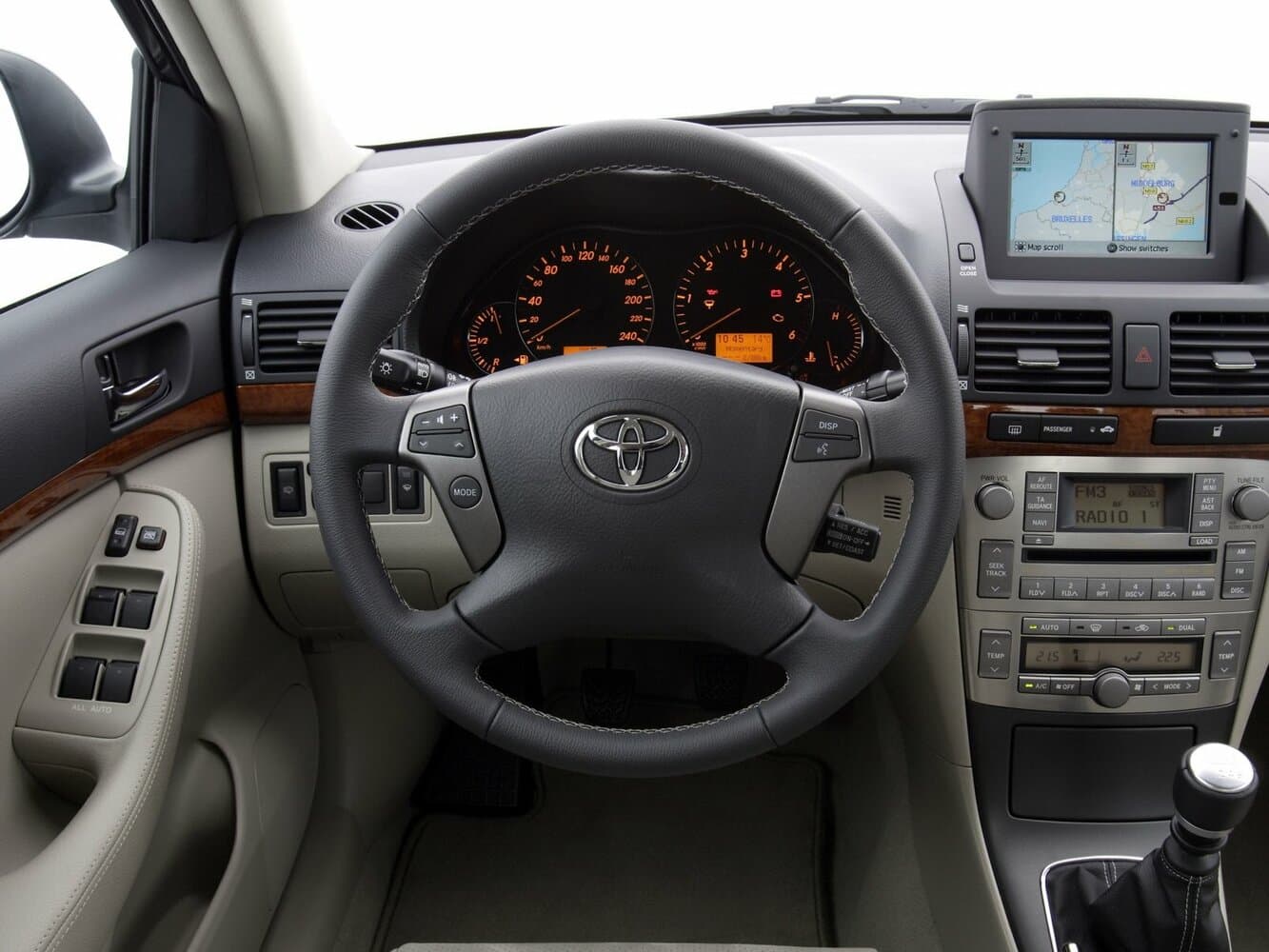 Toyota Avensis II Рестайлинг Седан, фото 8