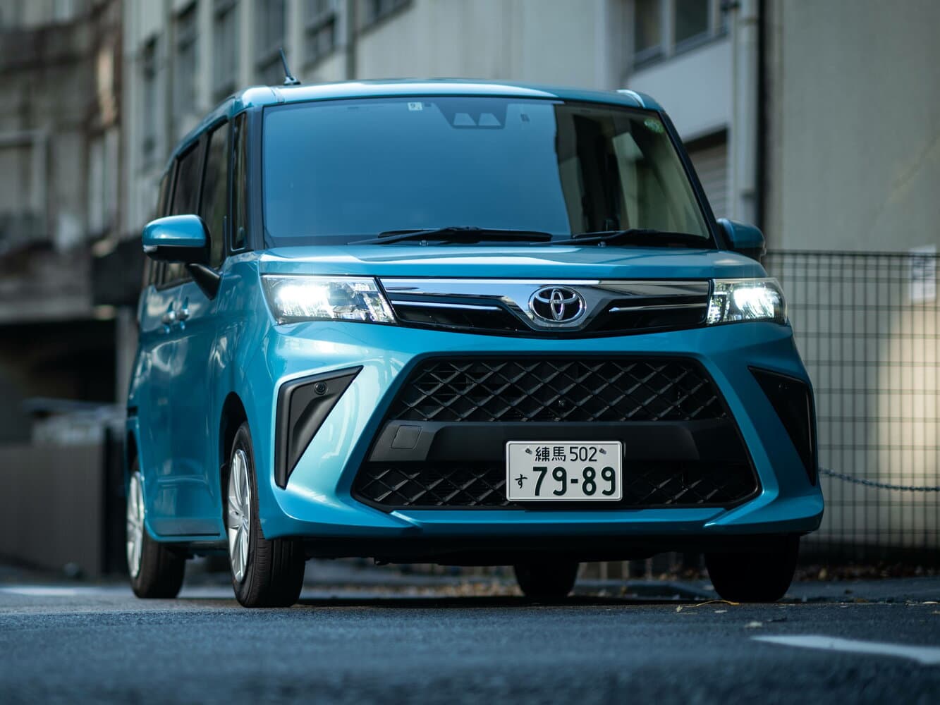 Toyota Roomy I Рестайлинг Микровэн, фото 2