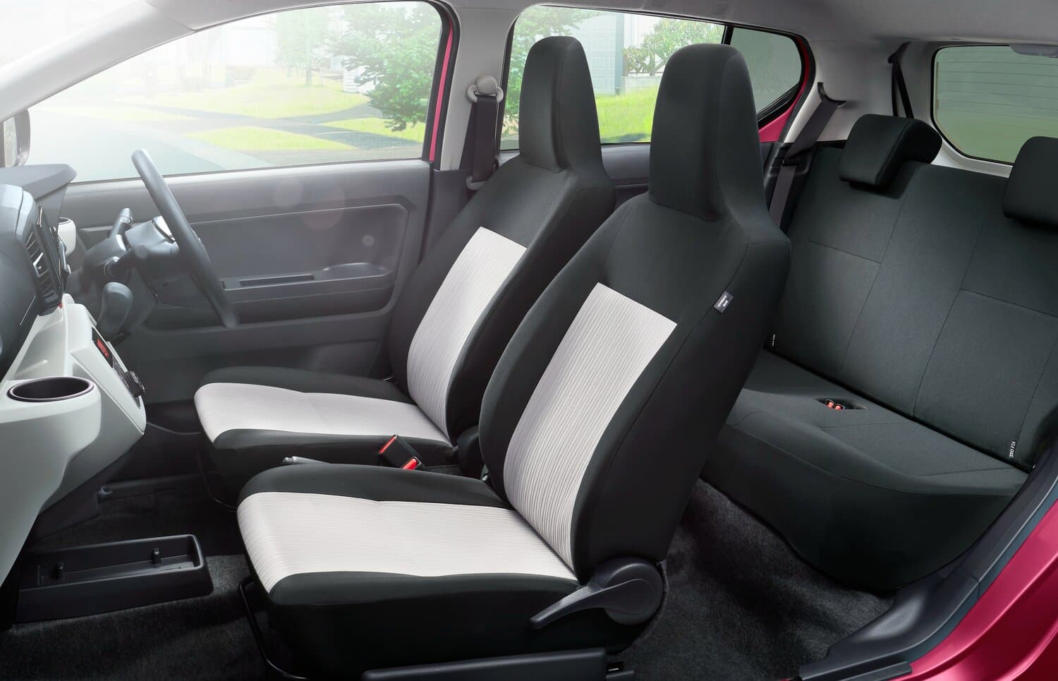 Toyota Pixis Epoch II Хэтчбек 5 дв., фото 6