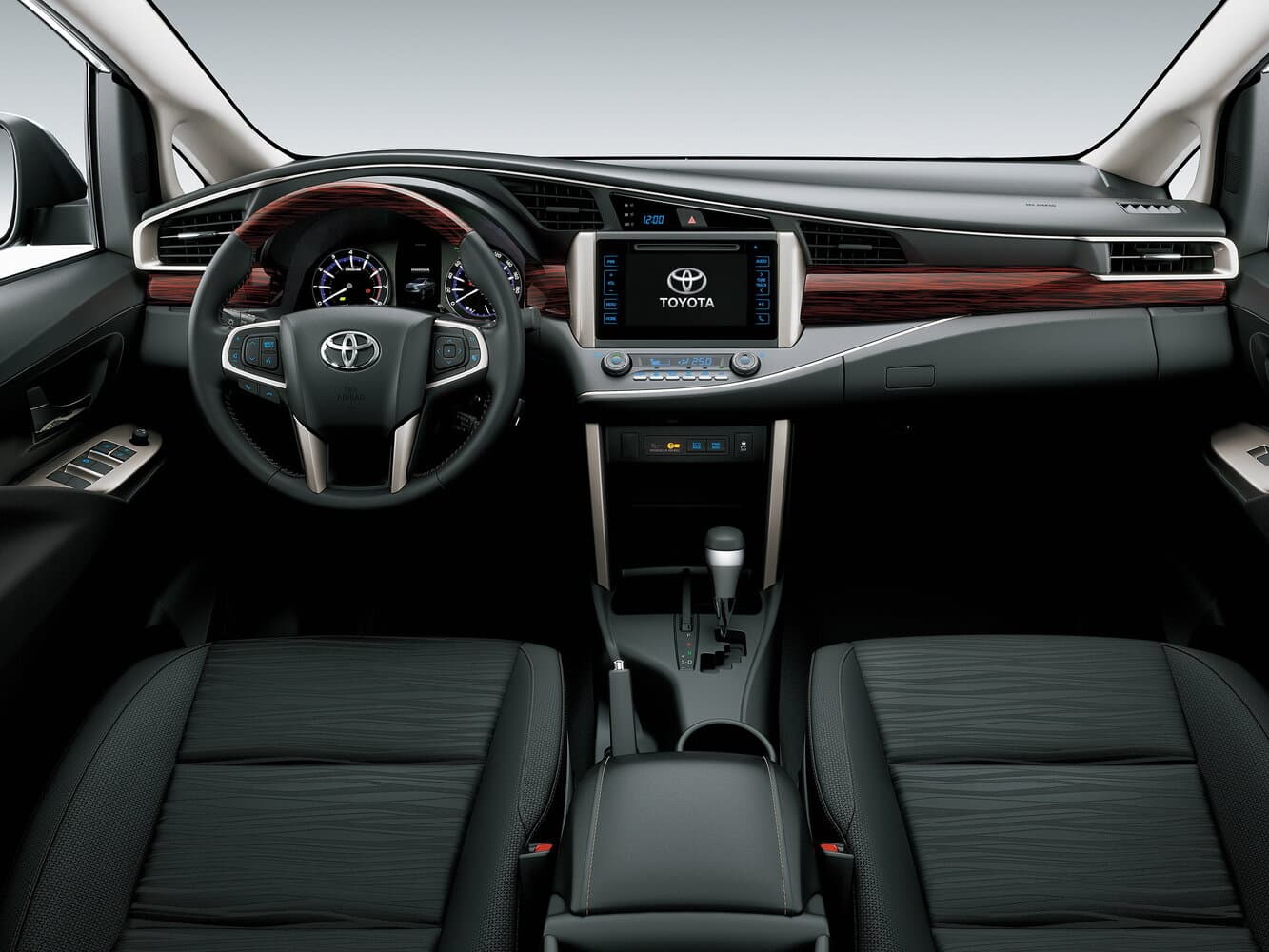 Toyota Innova II Компактвэн, фото 5