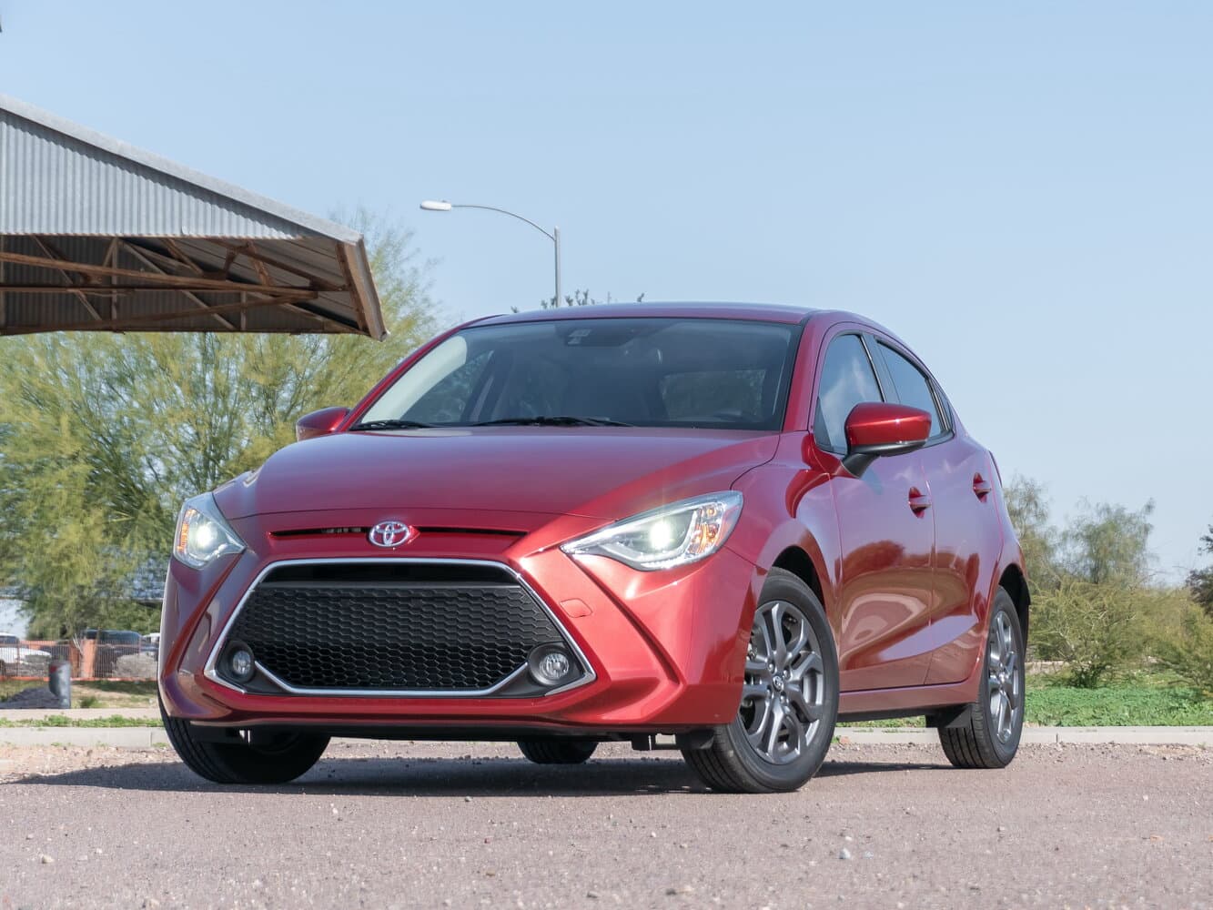 Toyota Yaris DJ/DL Хэтчбек 5 дв., фото 3