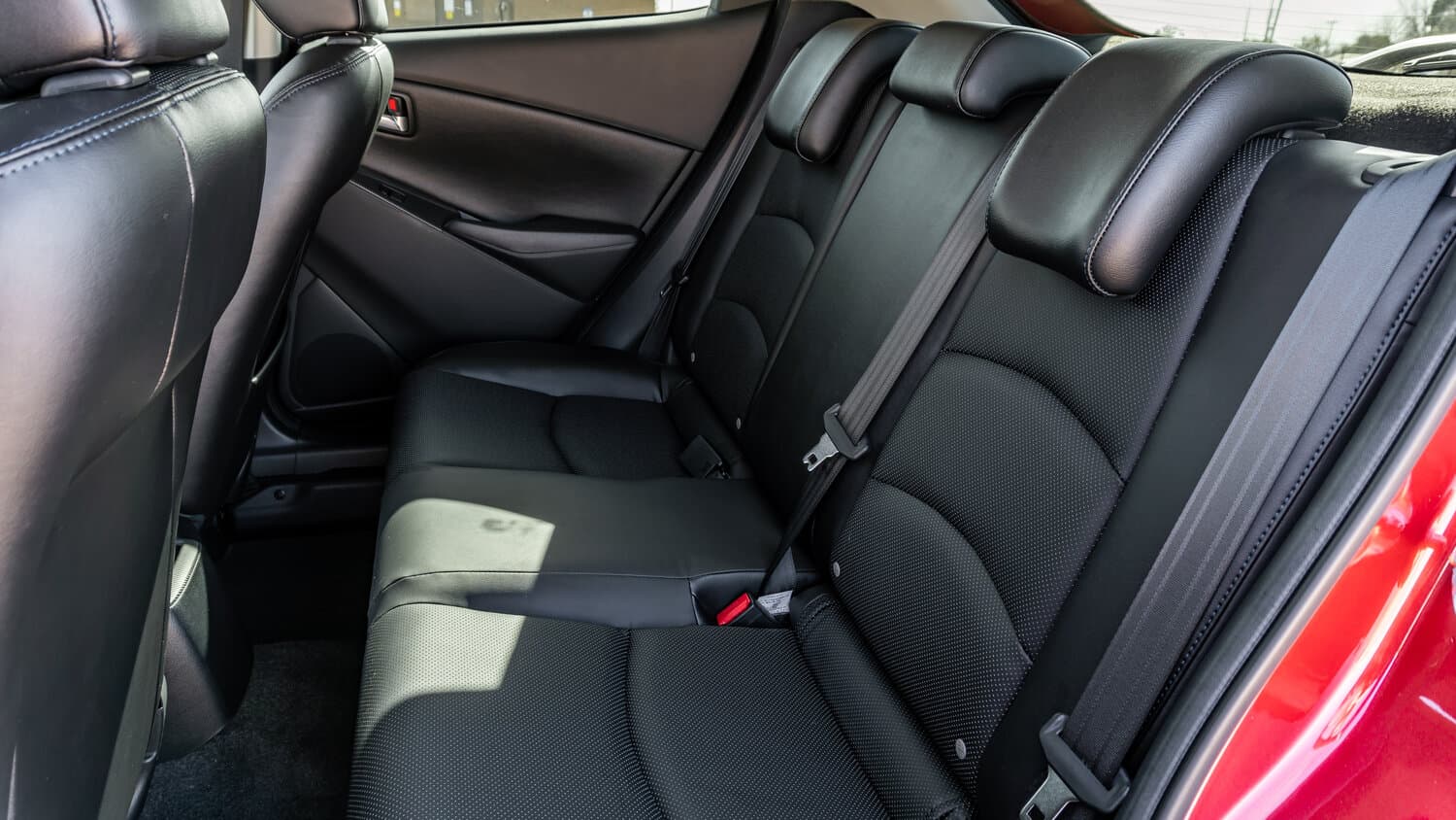 Toyota Yaris DJ/DL Хэтчбек 5 дв., фото 10