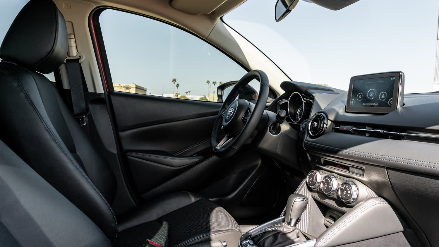 Toyota Yaris DJ/DL Хэтчбек 5 дв., фото 7